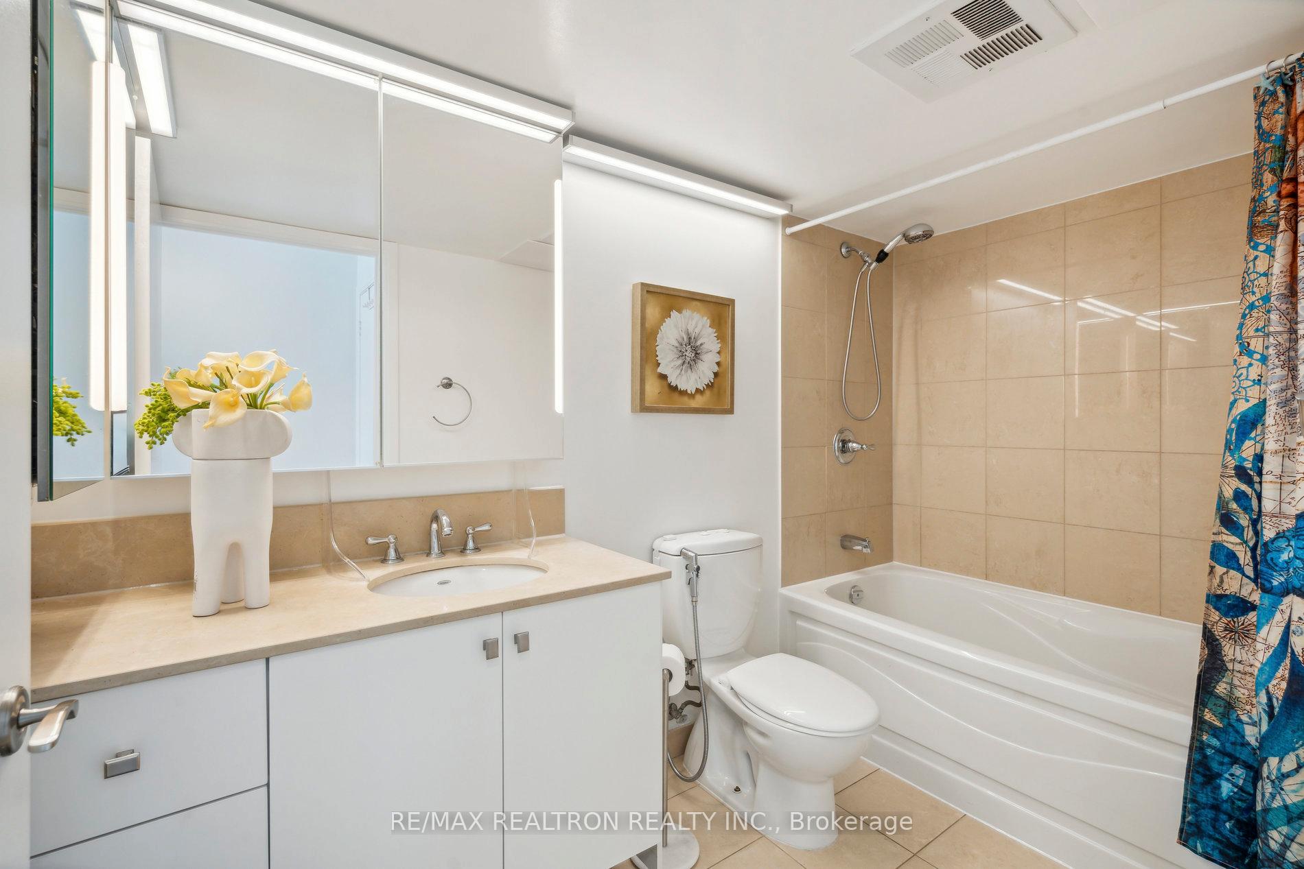 Photo 18 of Unit 1908, 2181 Yonge Street, Toronto, Mount Pleasant West — HOMEH