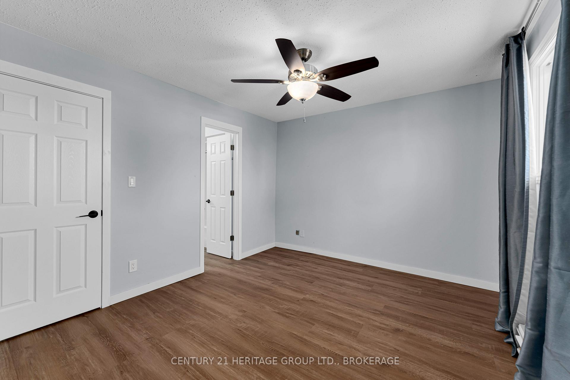 Photo 17 of 802 Datzell Lane W, Kingston, City Southwest — HOMEH