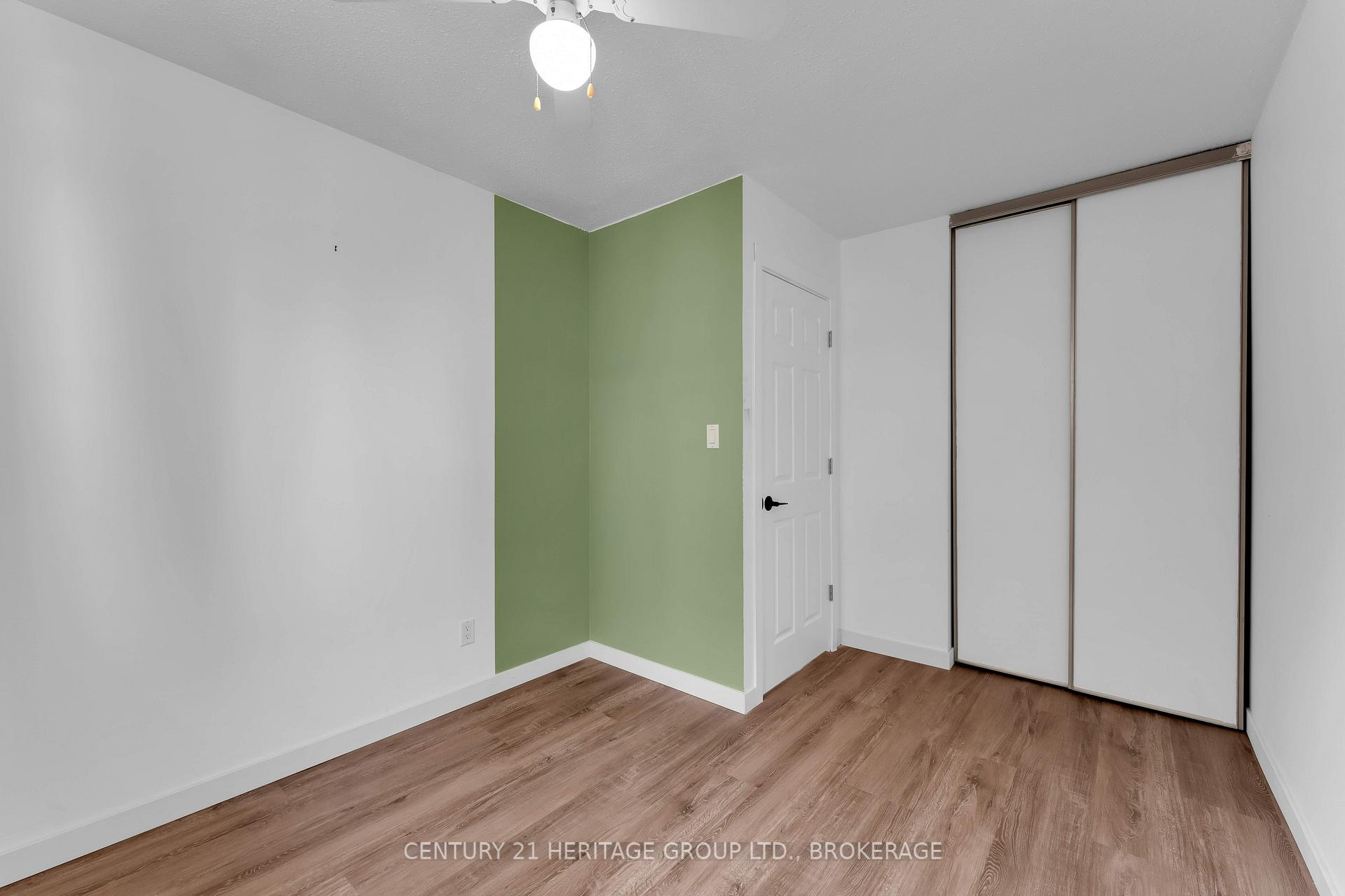 Photo 35 of 802 Datzell Lane W, Kingston, City Southwest — HOMEH