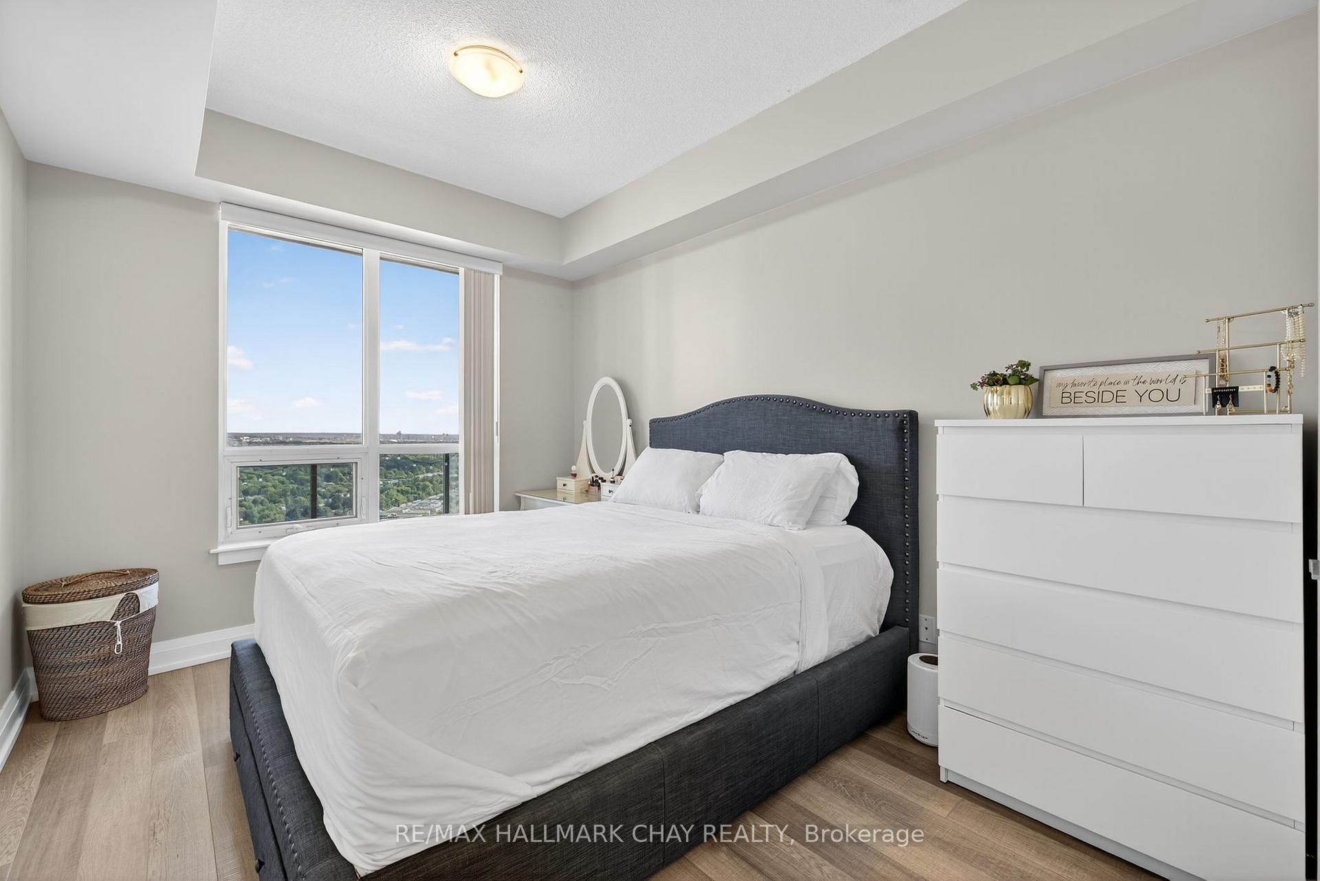 Photo 8 of Unit 2105, 7171 Yonge Street, Markham, Thornhill — HOMEH