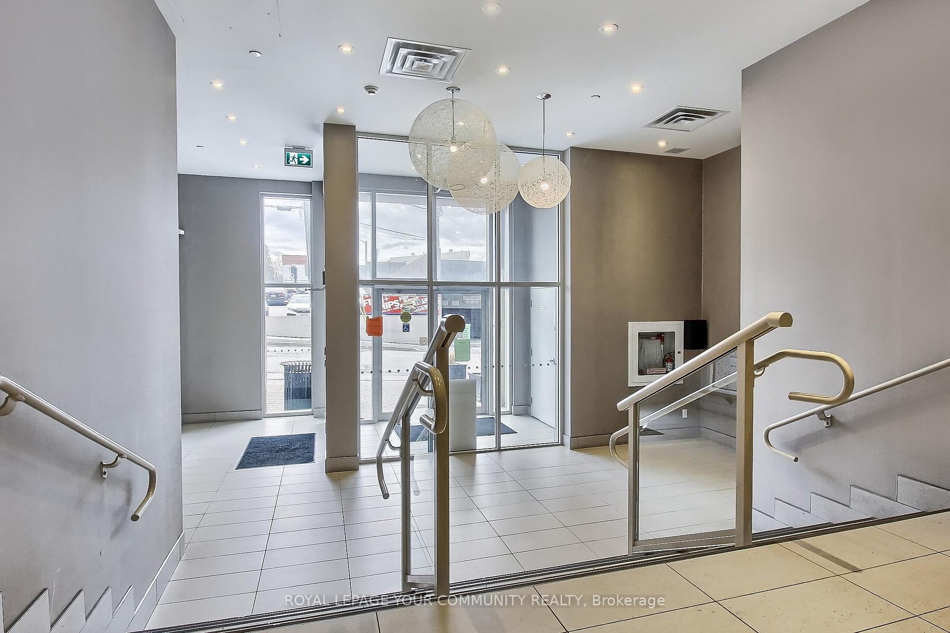 Front of Unit 702B, 15277 Yonge Street