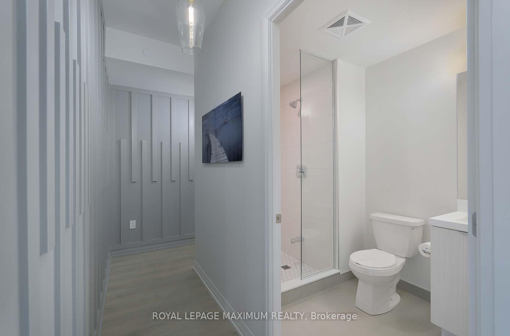 Photo 4 of Unit 719, 50 Dunfield Avenue, Toronto, Mount Pleasant East — HOMEH