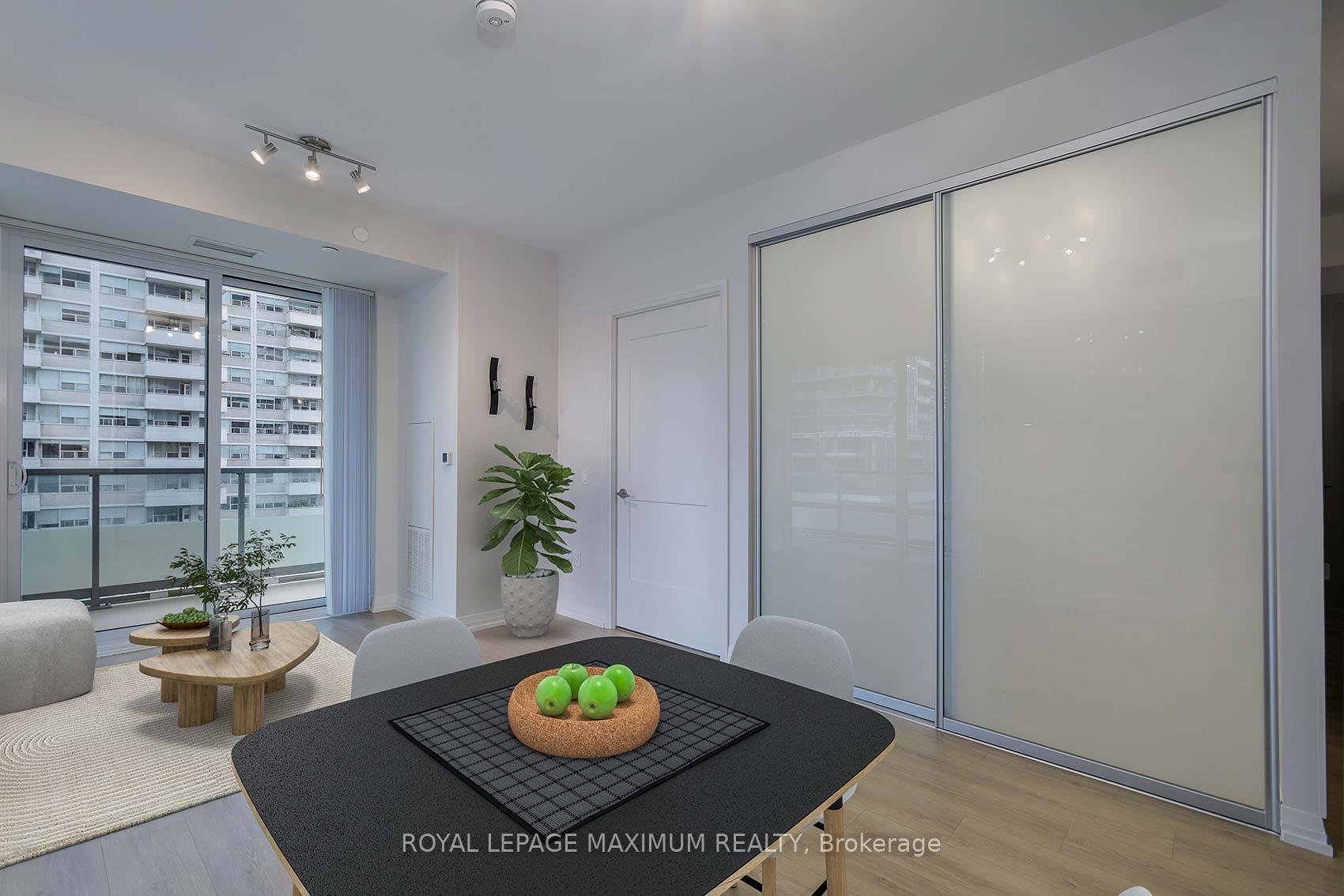 Photo 5 of Unit 719, 50 Dunfield Avenue, Toronto, Mount Pleasant East — HOMEH