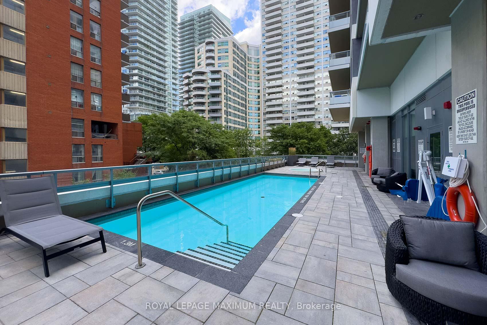 Photo 24 of Unit 719, 50 Dunfield Avenue, Toronto, Mount Pleasant East — HOMEH