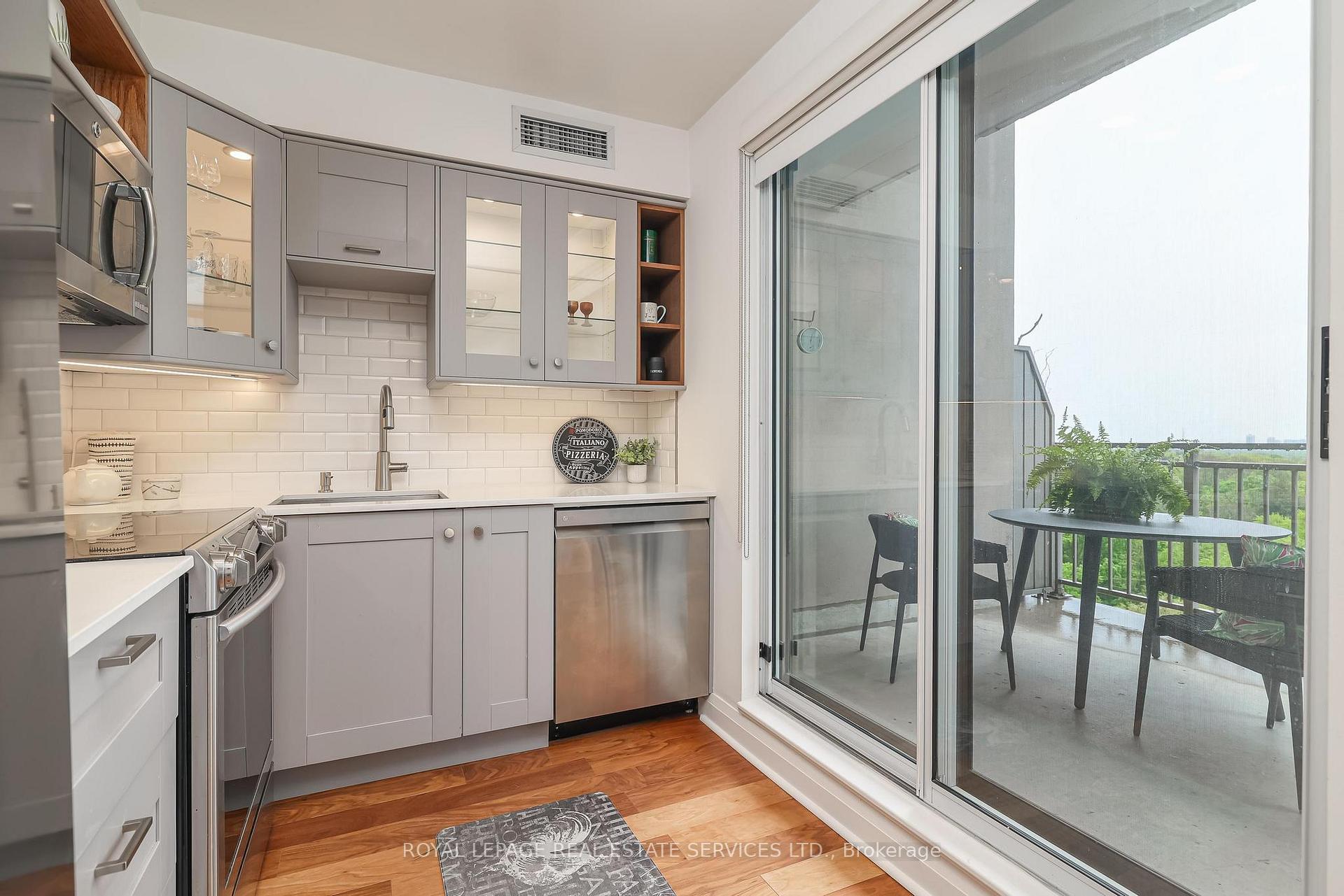 Photo 12 of Unit 1106, 18 Merton Street, Toronto, Mount Pleasant West — HOMEH