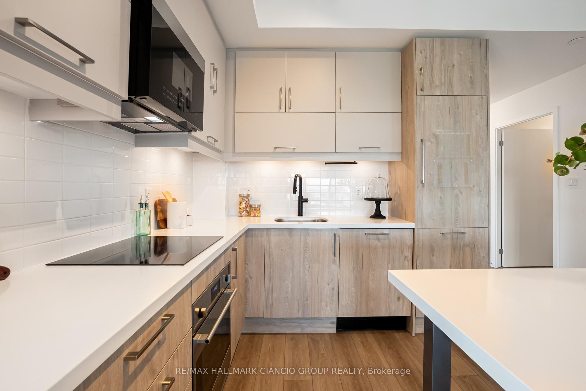 Photo 5 of Unit 1513, 8119 Birchmount Road, Markham, Unionville — HOMEH