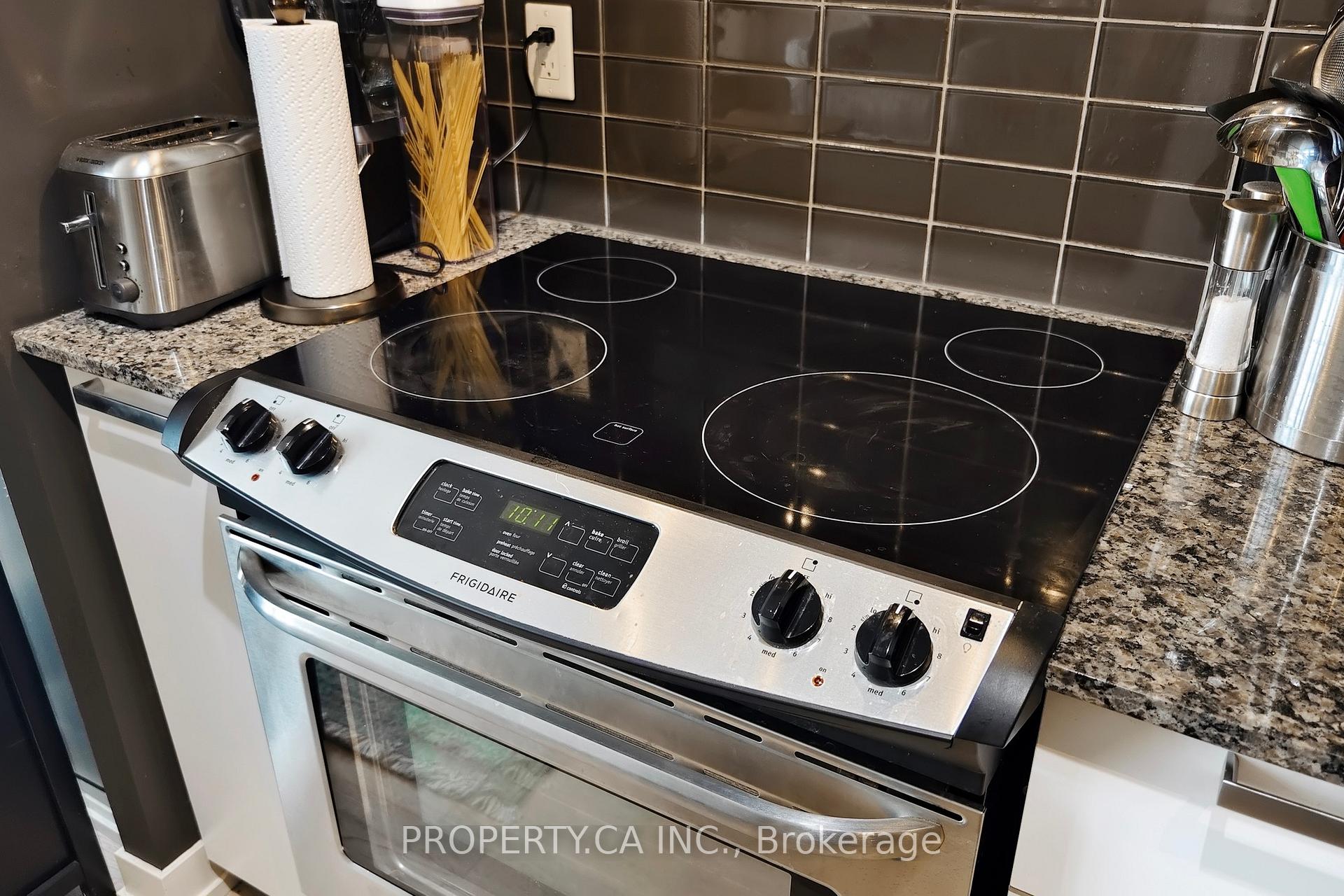 Photo 15 of Unit 413, 650 King Street W, Toronto, Waterfront Communities — HOMEH