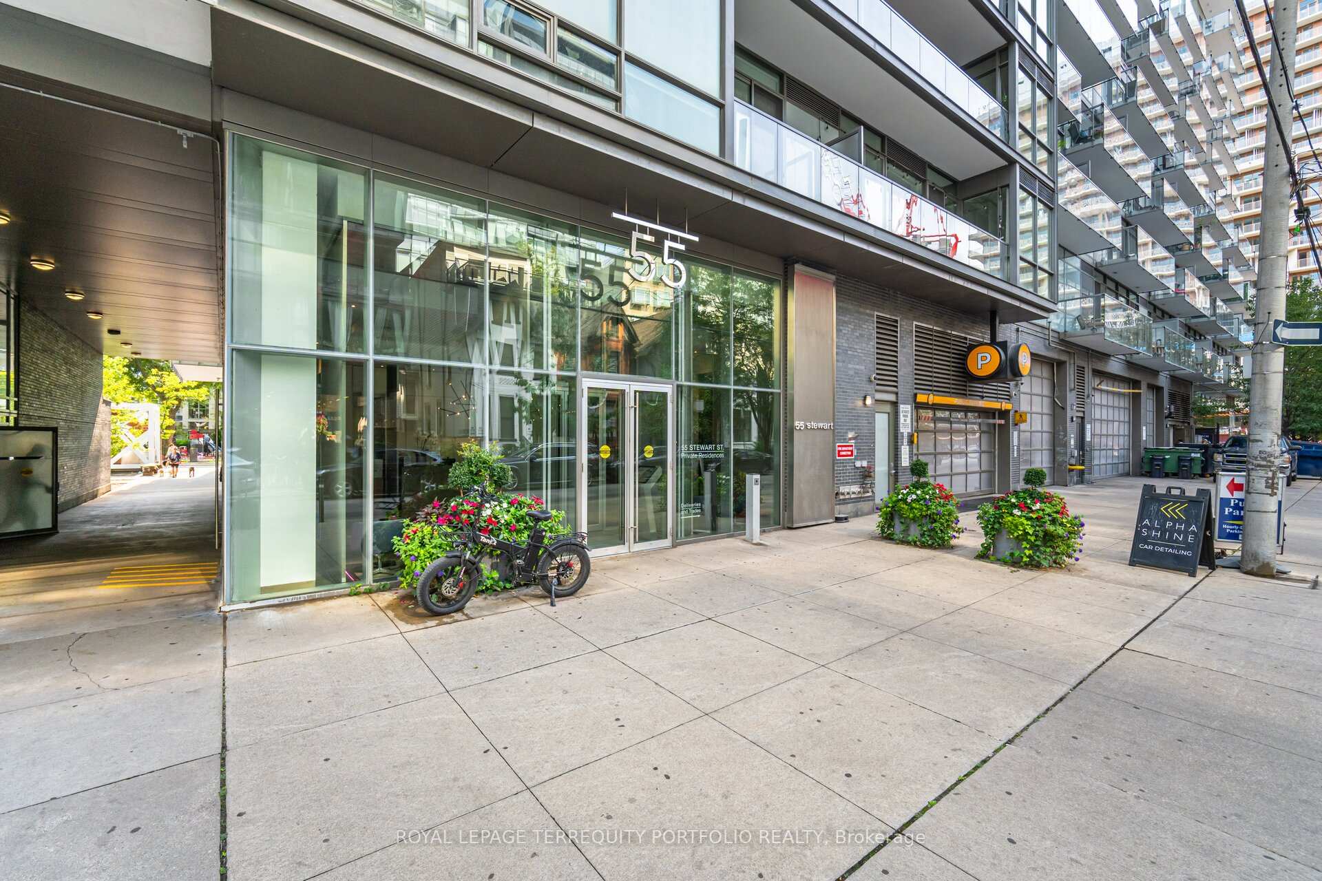 Photo 7 of Unit 707, 55 Stewart Street, Toronto, Waterfront Communities — HOMEH