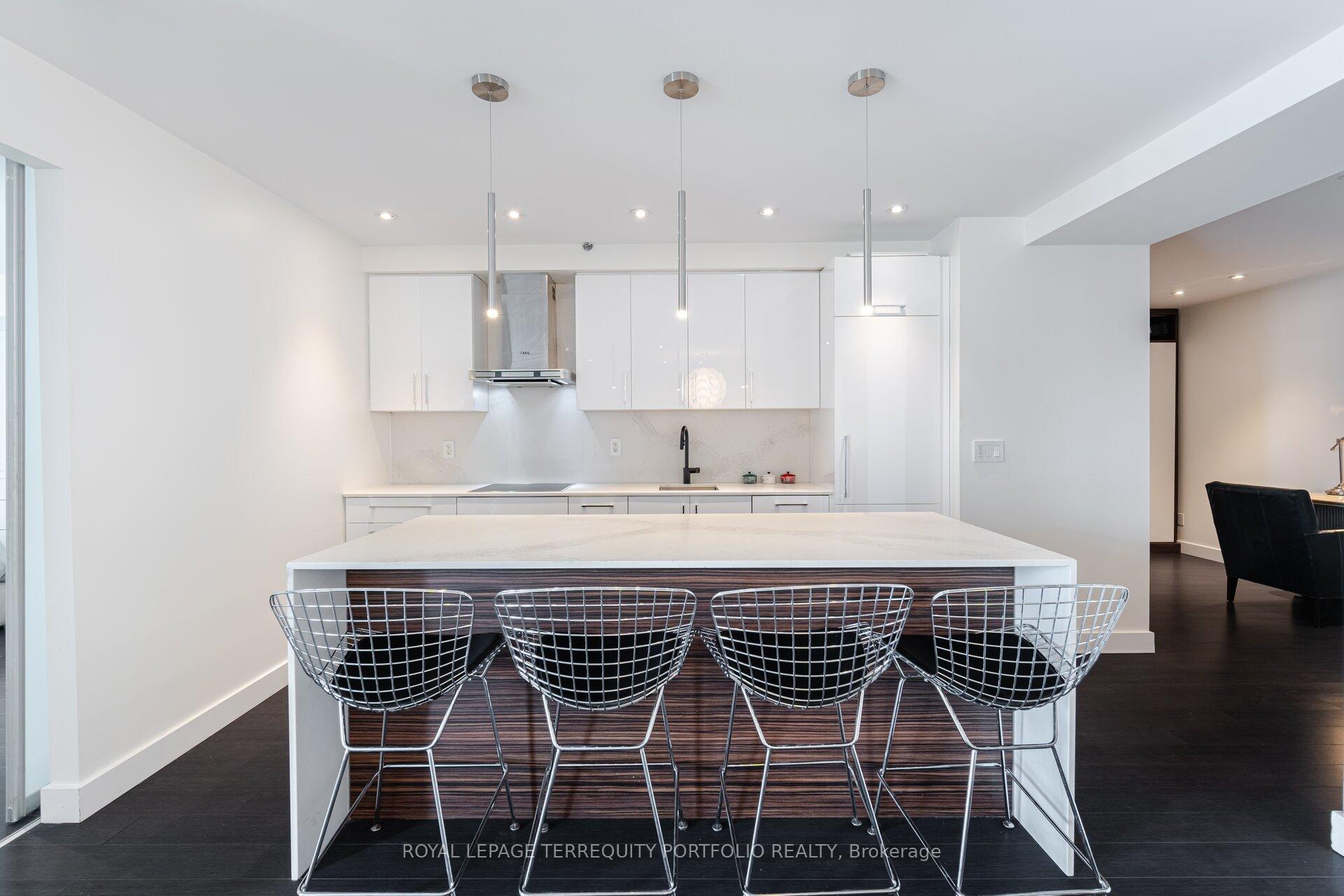 Photo 10 of Unit 707, 55 Stewart Street, Toronto, Waterfront Communities — HOMEH