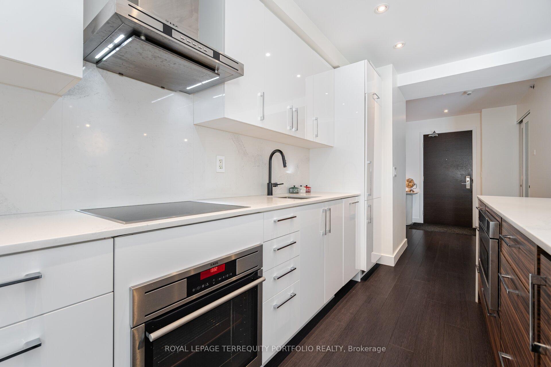 Photo 6 of Unit 707, 55 Stewart Street, Toronto, Waterfront Communities — HOMEH