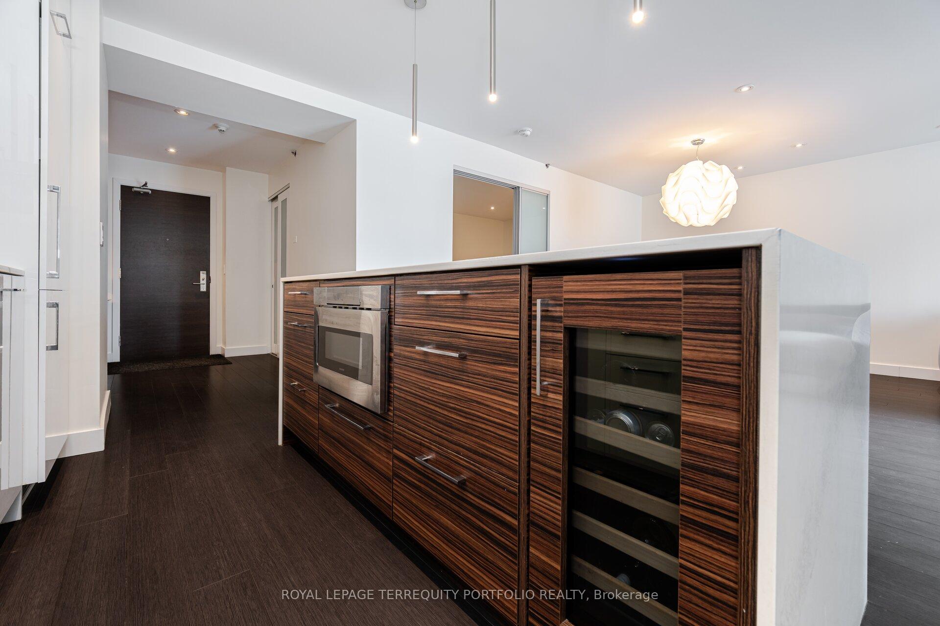 Photo 11 of Unit 707, 55 Stewart Street, Toronto, Waterfront Communities — HOMEH