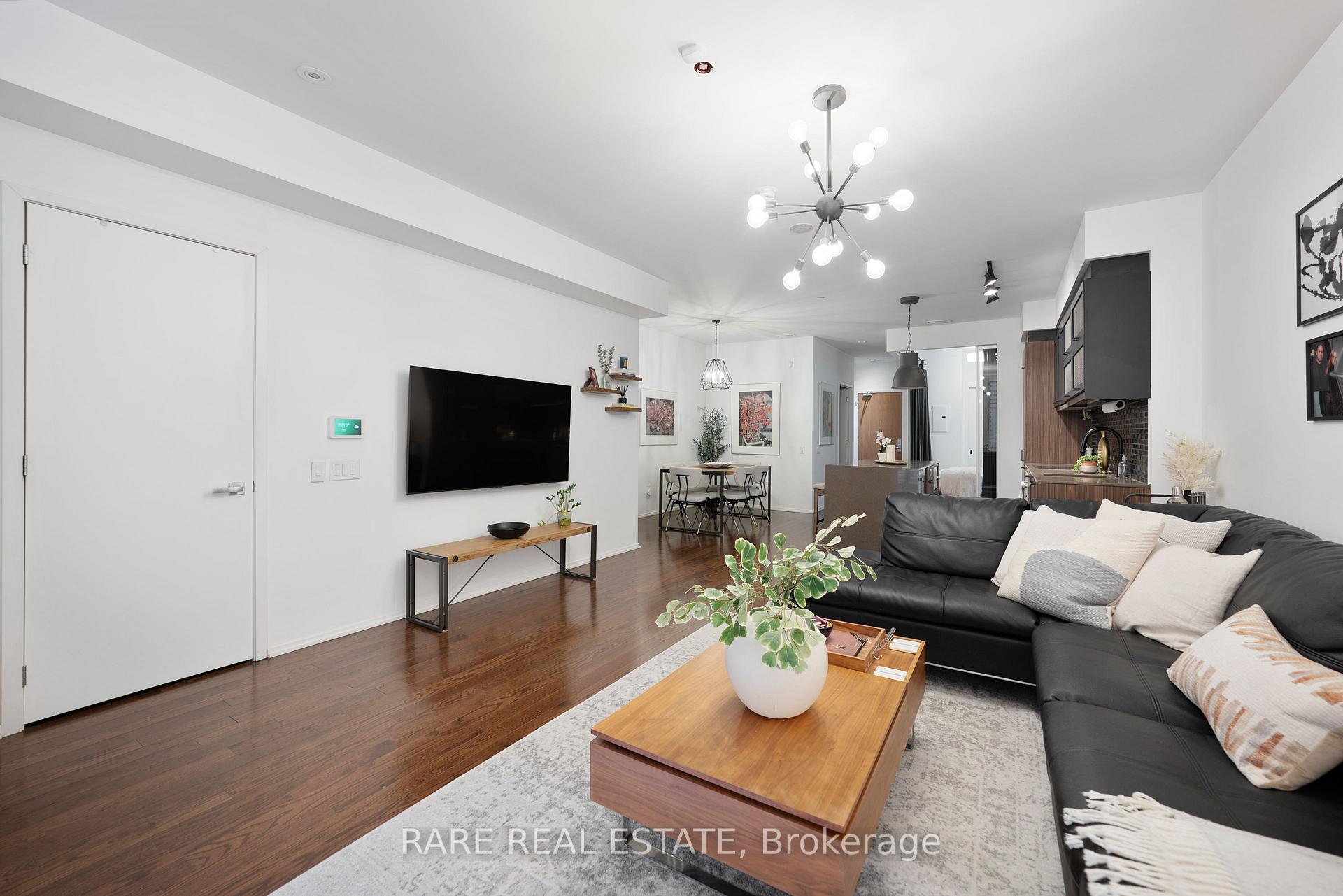 Photo 6 of 16 Loretto Lane, Toronto, University — HOMEH