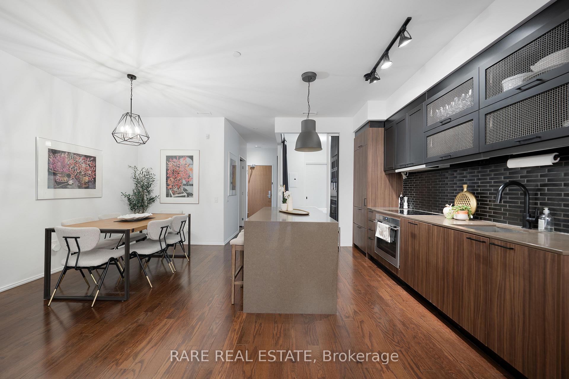 Photo 4 of 16 Loretto Lane, Toronto, University — HOMEH