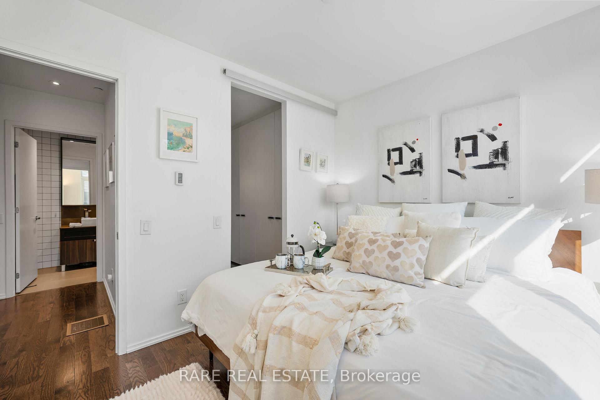 Photo 16 of 16 Loretto Lane, Toronto, University — HOMEH