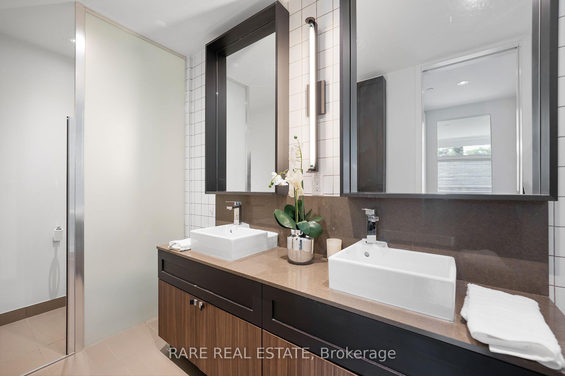 Photo 13 of 16 Loretto Lane, Toronto, University — HOMEH