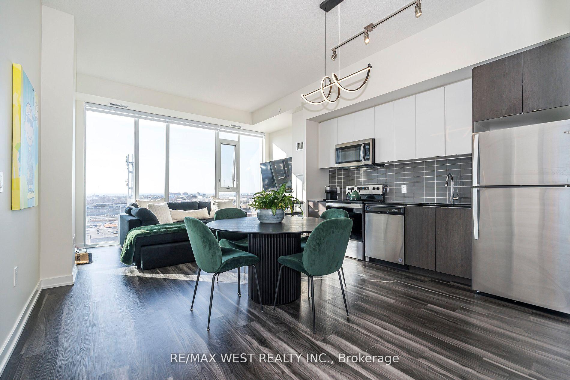 Photo 18 of Unit 813, 859 The Queensway, Etobicoke, Stonegate-Queensway — HOMEH