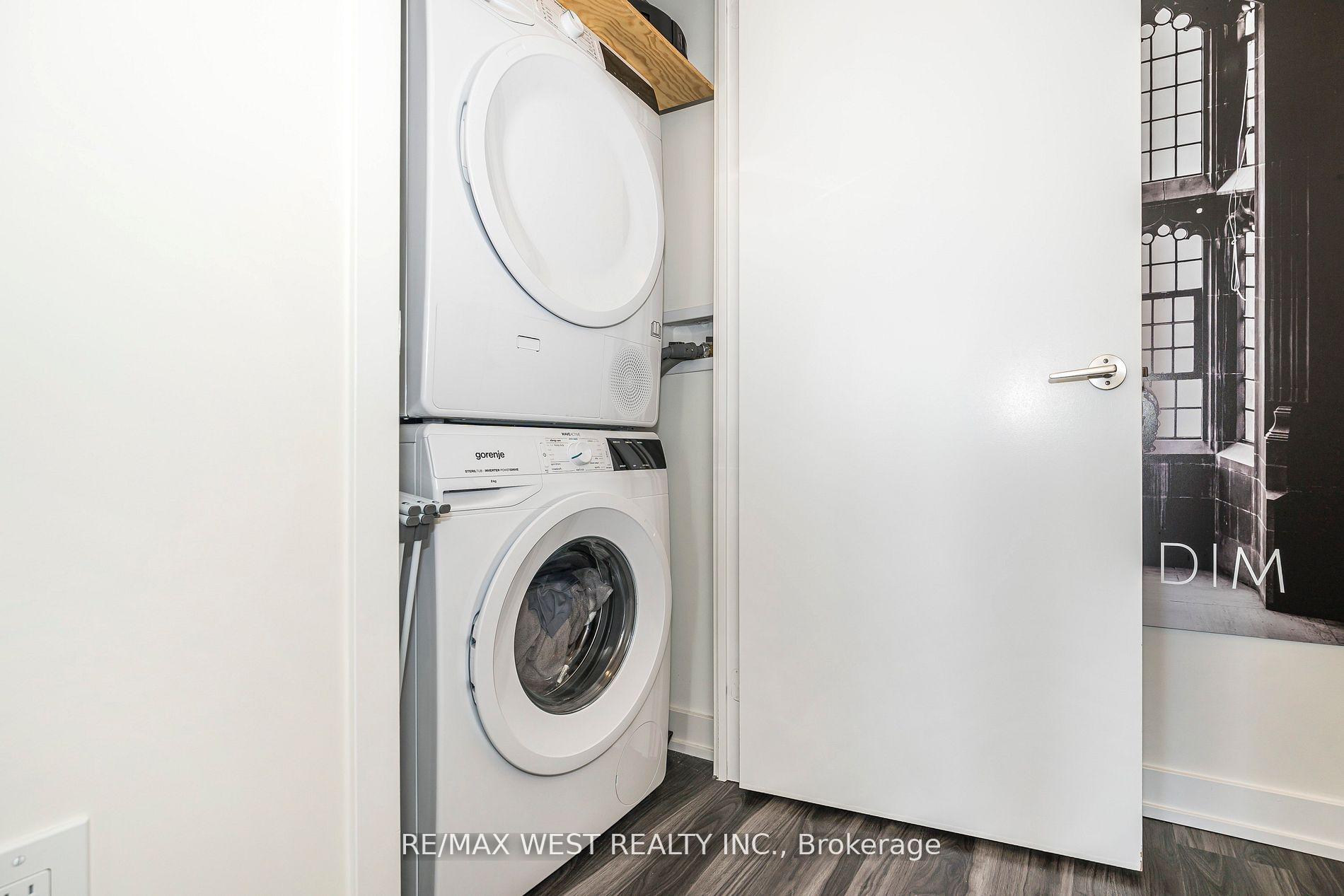 Photo 15 of Unit 813, 859 The Queensway, Etobicoke, Stonegate-Queensway — HOMEH