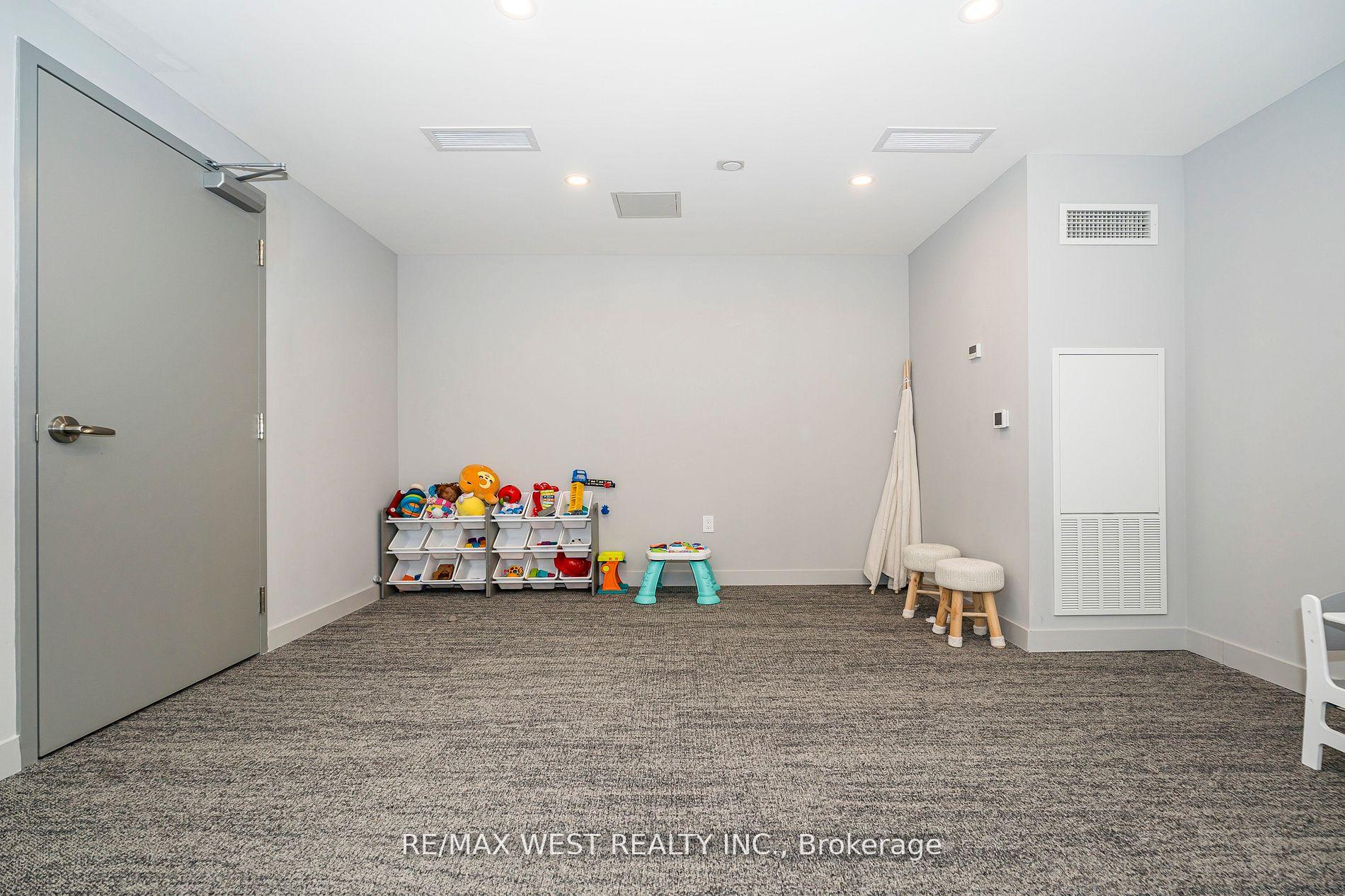 Photo 17 of Unit 813, 859 The Queensway, Etobicoke, Stonegate-Queensway — HOMEH