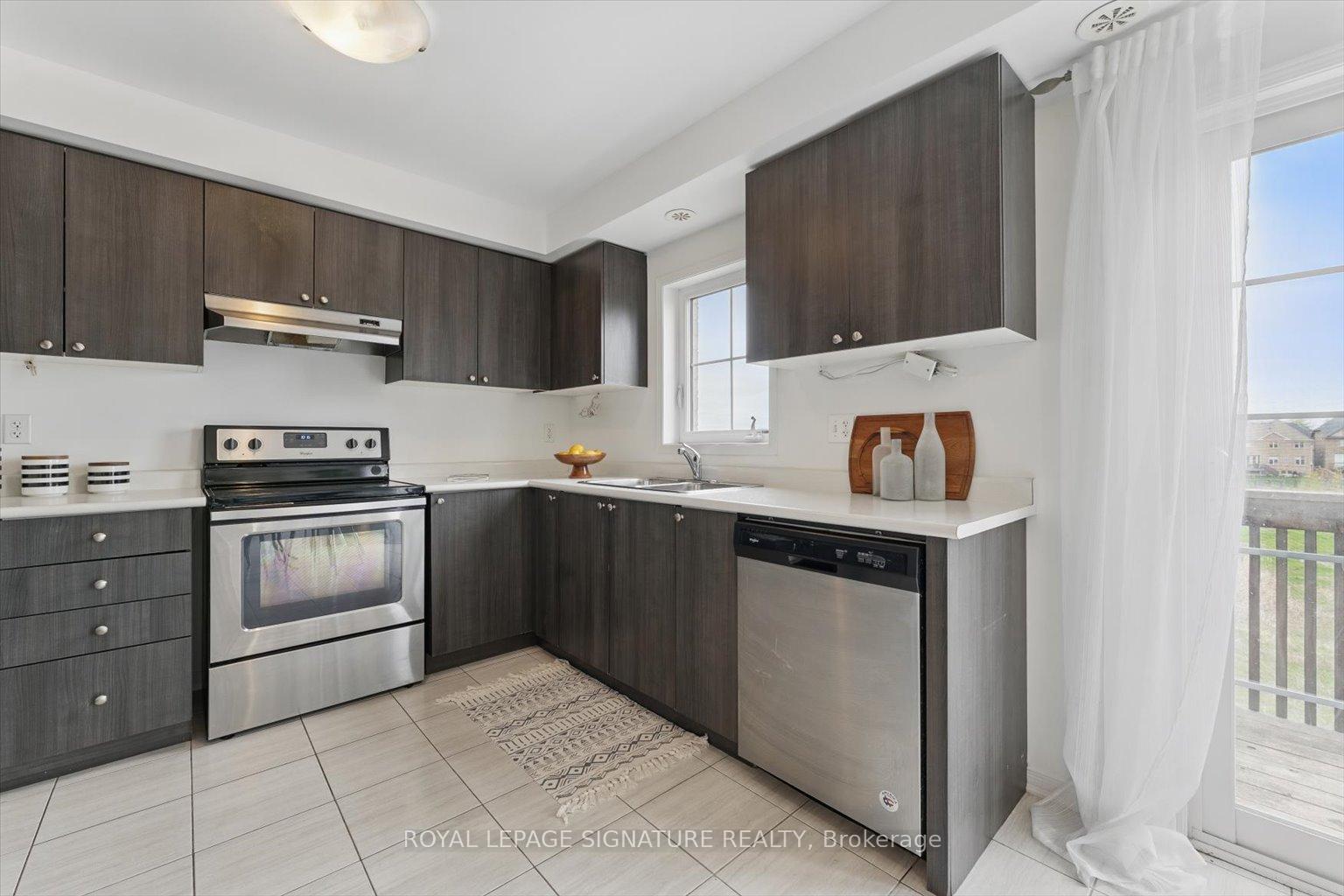 Photo 10 of Unit 30, 2504 Bromus Path, Oshawa, Windfields — HOMEH