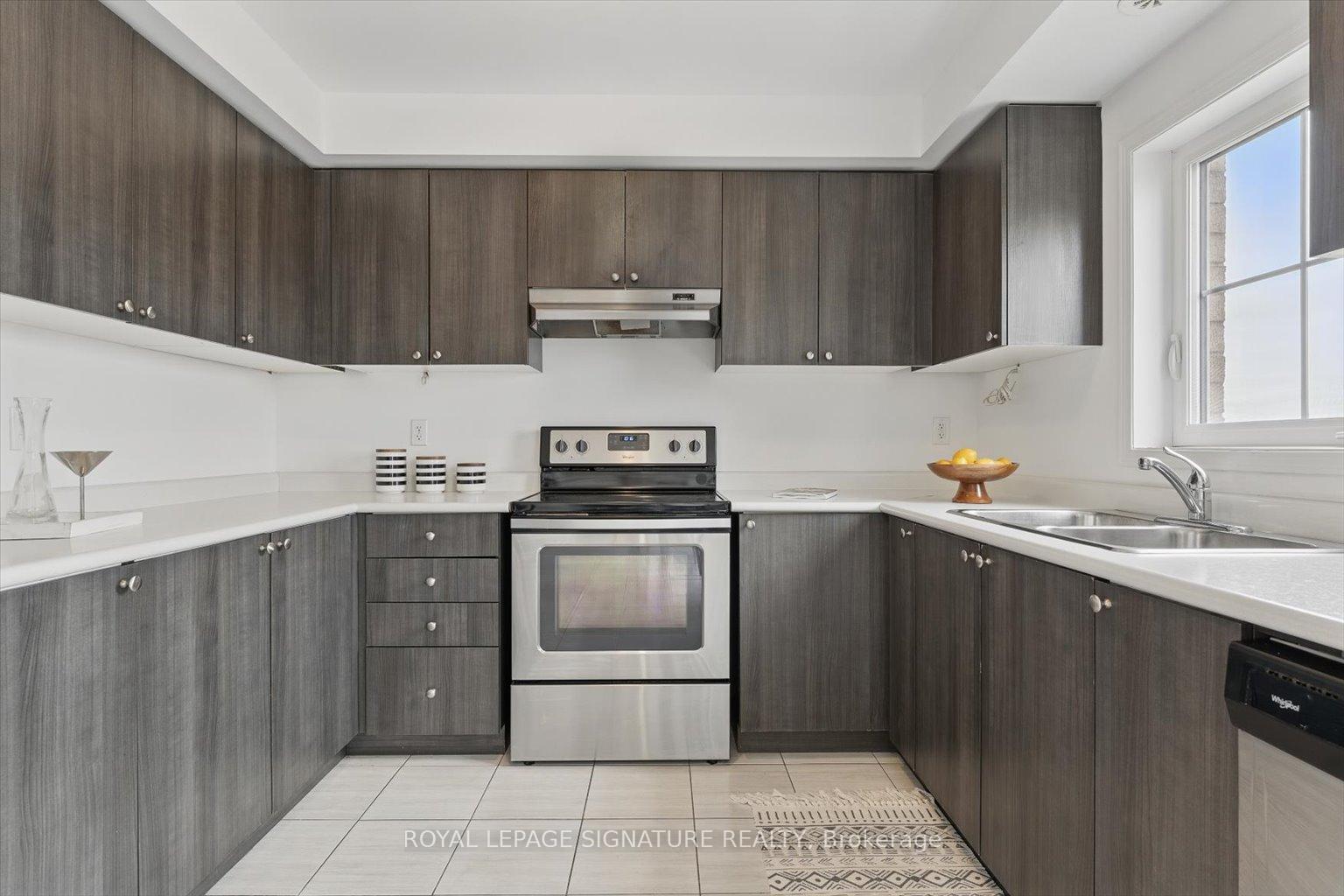 Photo 14 of Unit 30, 2504 Bromus Path, Oshawa, Windfields — HOMEH