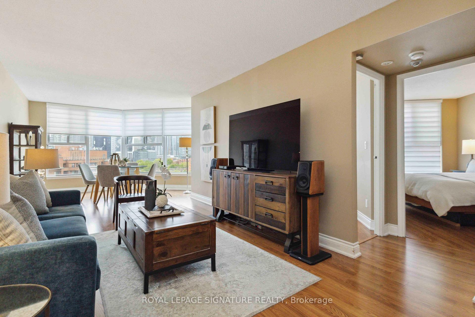 Photo 5 of Unit 1007, 222 The Esplanade, Toronto, Waterfront Communities — HOMEH