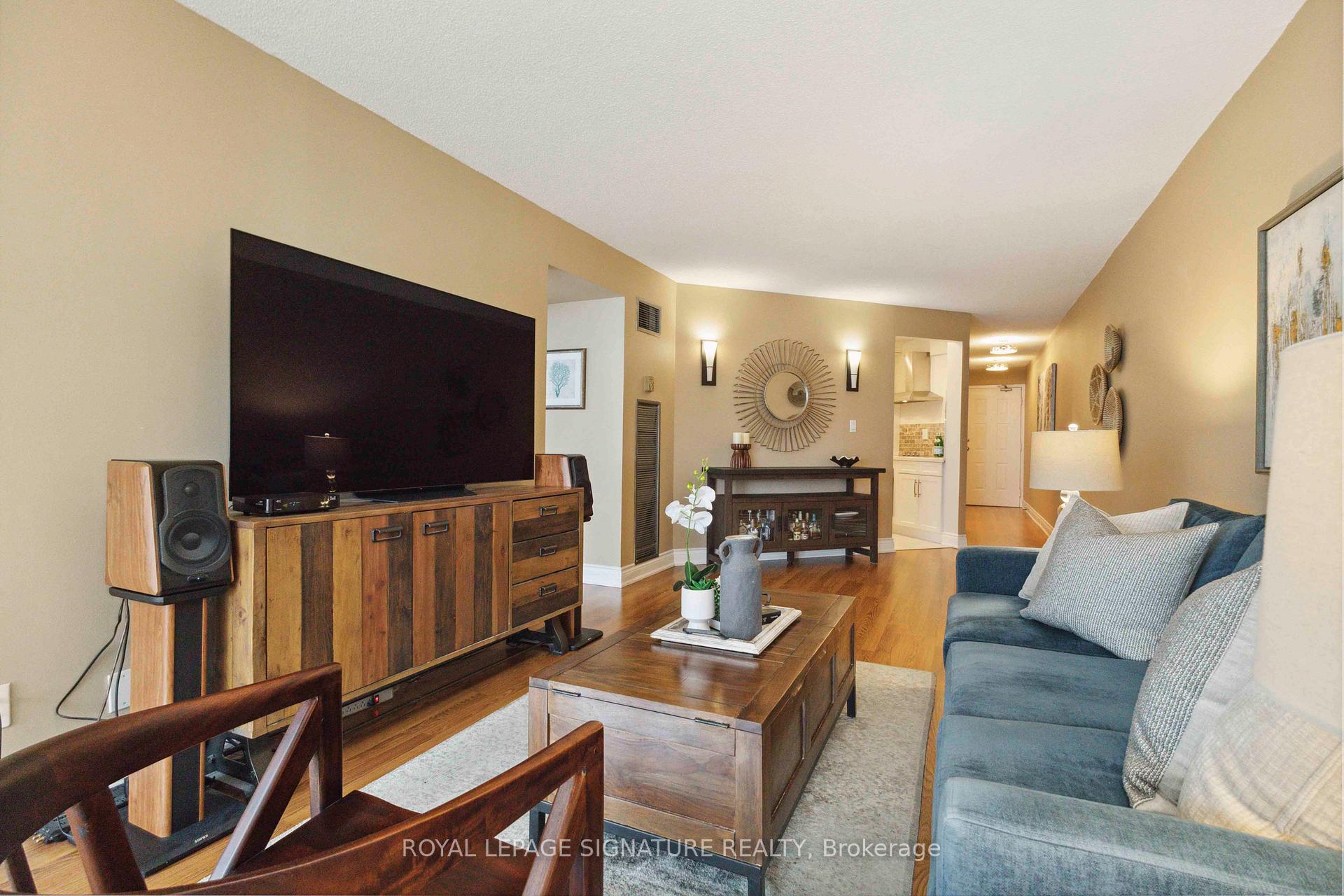 Photo 2 of Unit 1007, 222 The Esplanade, Toronto, Waterfront Communities — HOMEH