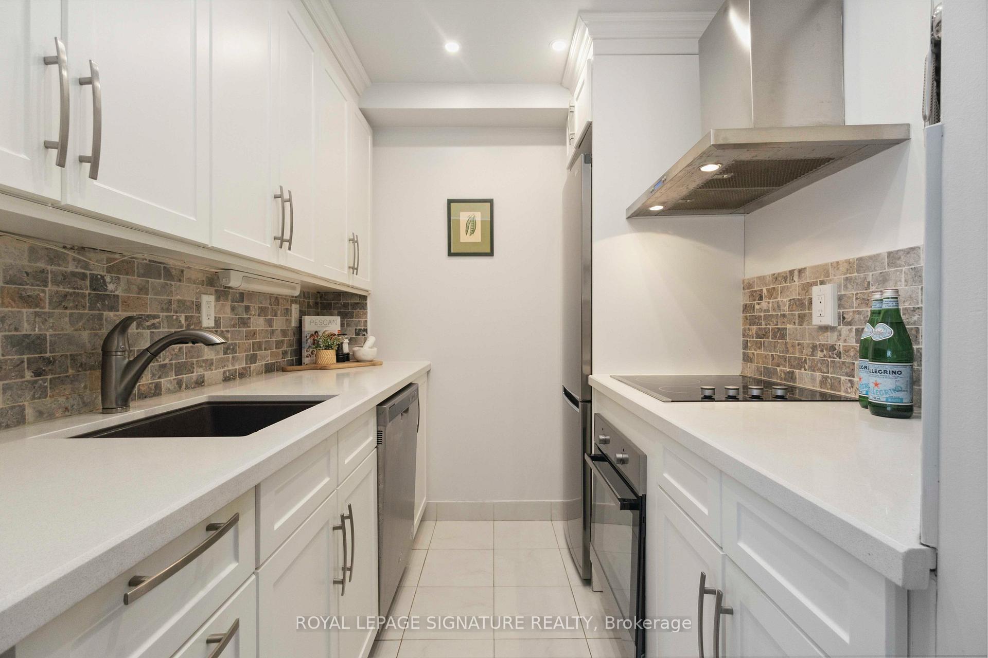 Photo 12 of Unit 1007, 222 The Esplanade, Toronto, Waterfront Communities — HOMEH