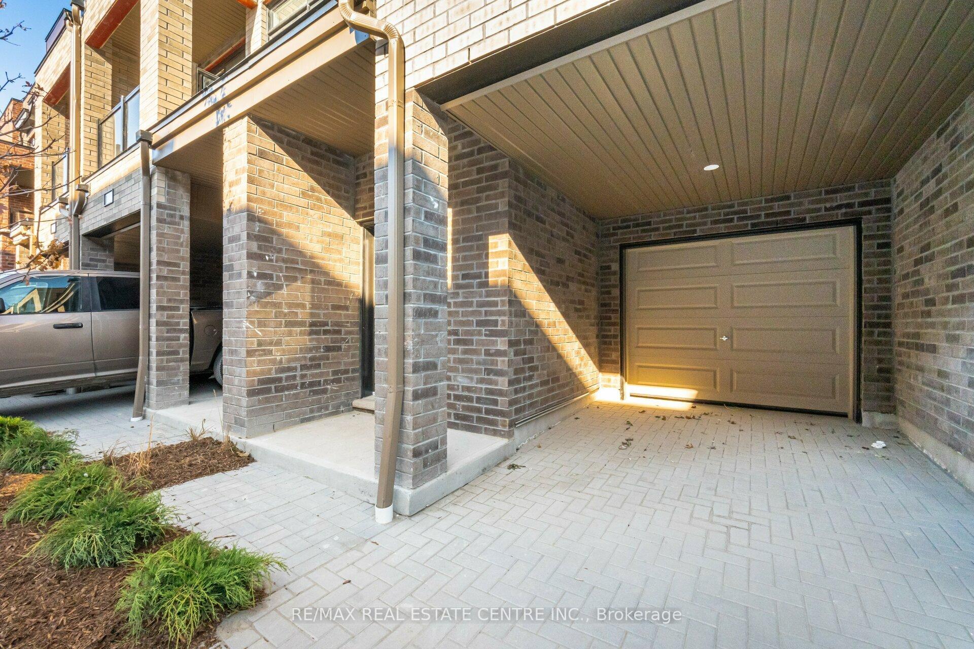 Photo 7 of Unit 1203, 1865 Pickering Parkway, Pickering, Village East — HOMEH