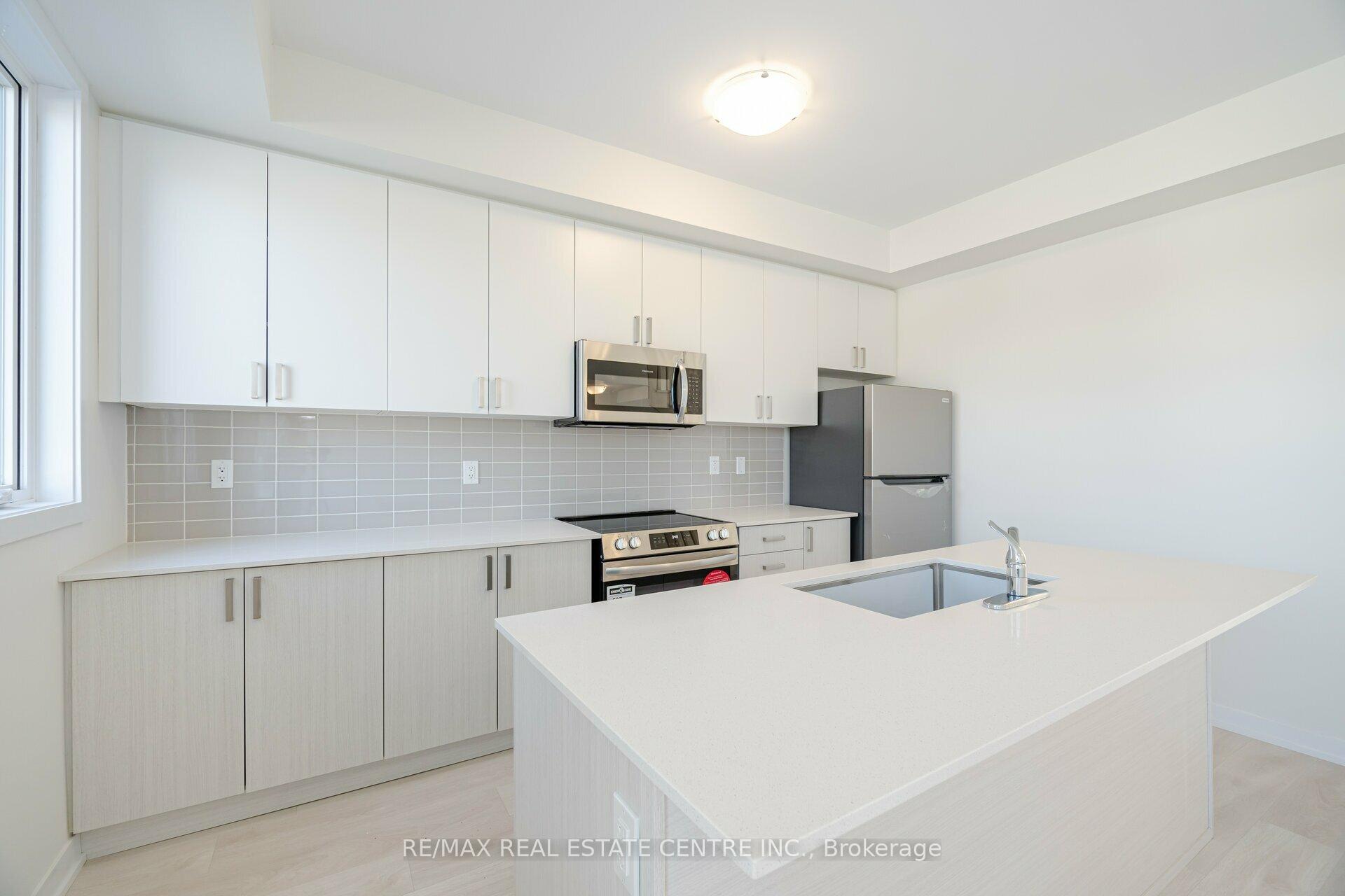 Photo 11 of Unit 1203, 1865 Pickering Parkway, Pickering, Village East — HOMEH