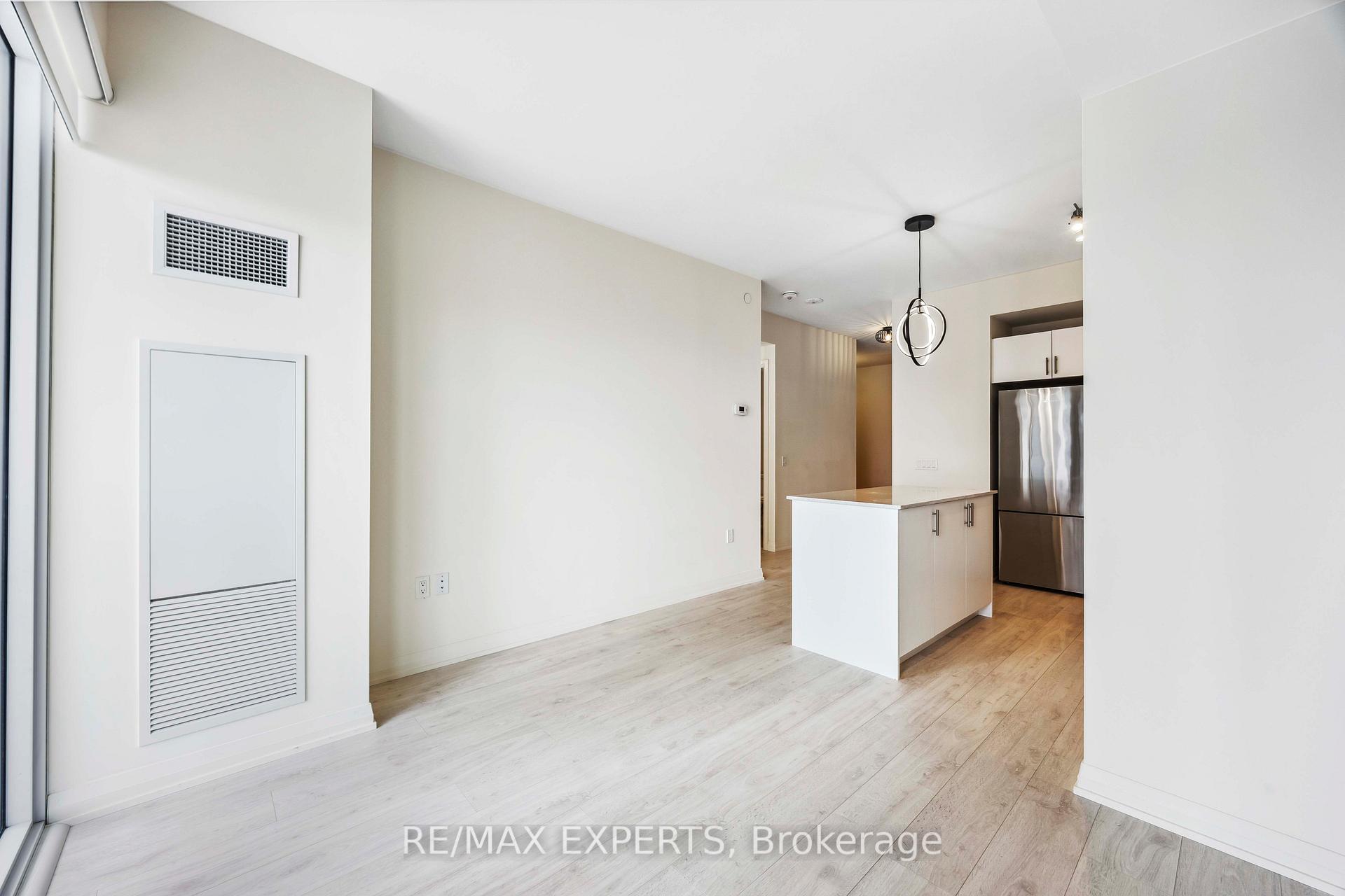 Photo 8 of Unit 903, 9000 Jane Street, Vaughan, Vellore Village — HOMEH