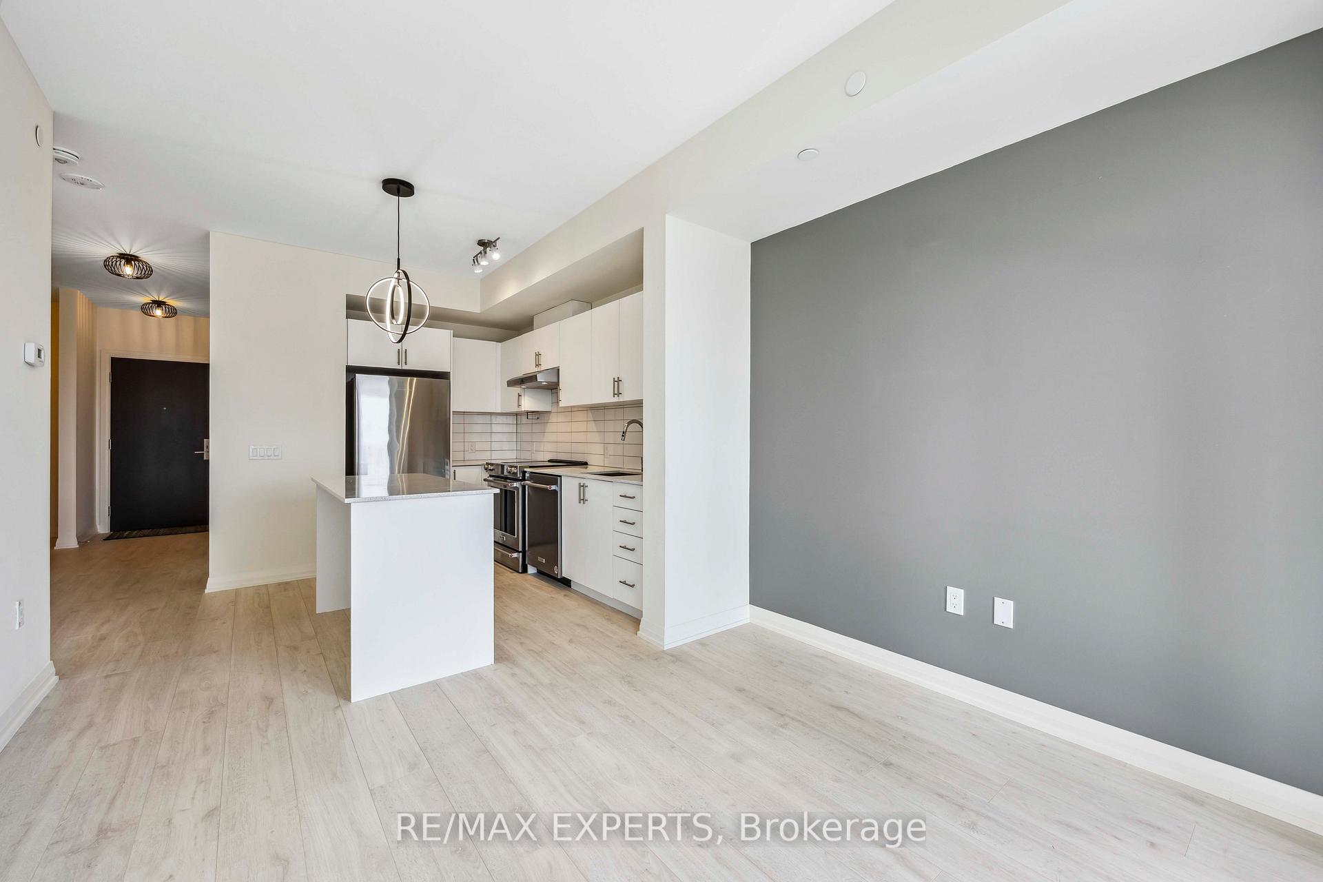 Photo 4 of Unit 903, 9000 Jane Street, Vaughan, Vellore Village — HOMEH