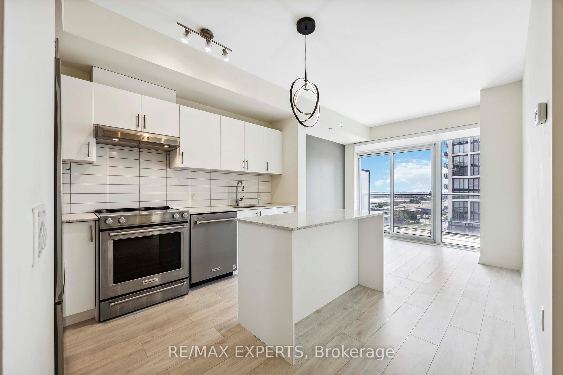 Photo 6 of Unit 903, 9000 Jane Street, Vaughan, Vellore Village — HOMEH