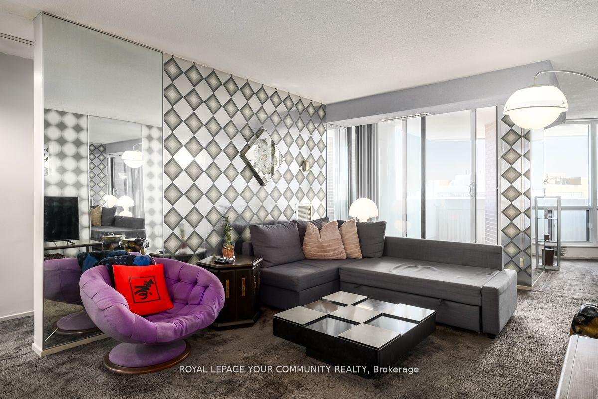 Photo 6 of Unit 1204, 150 Neptune Drive, Toronto, Englemount-Lawrence — HOMEH