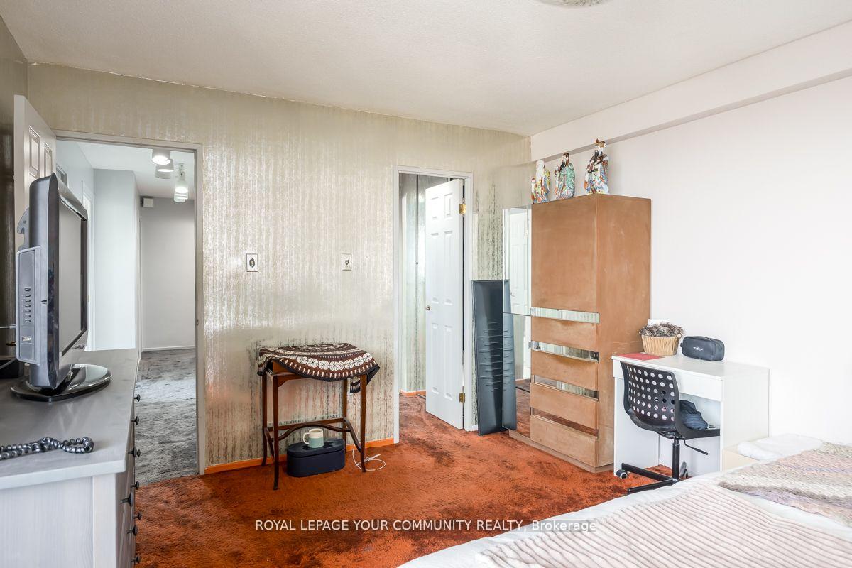 Photo 10 of Unit 1204, 150 Neptune Drive, Toronto, Englemount-Lawrence — HOMEH