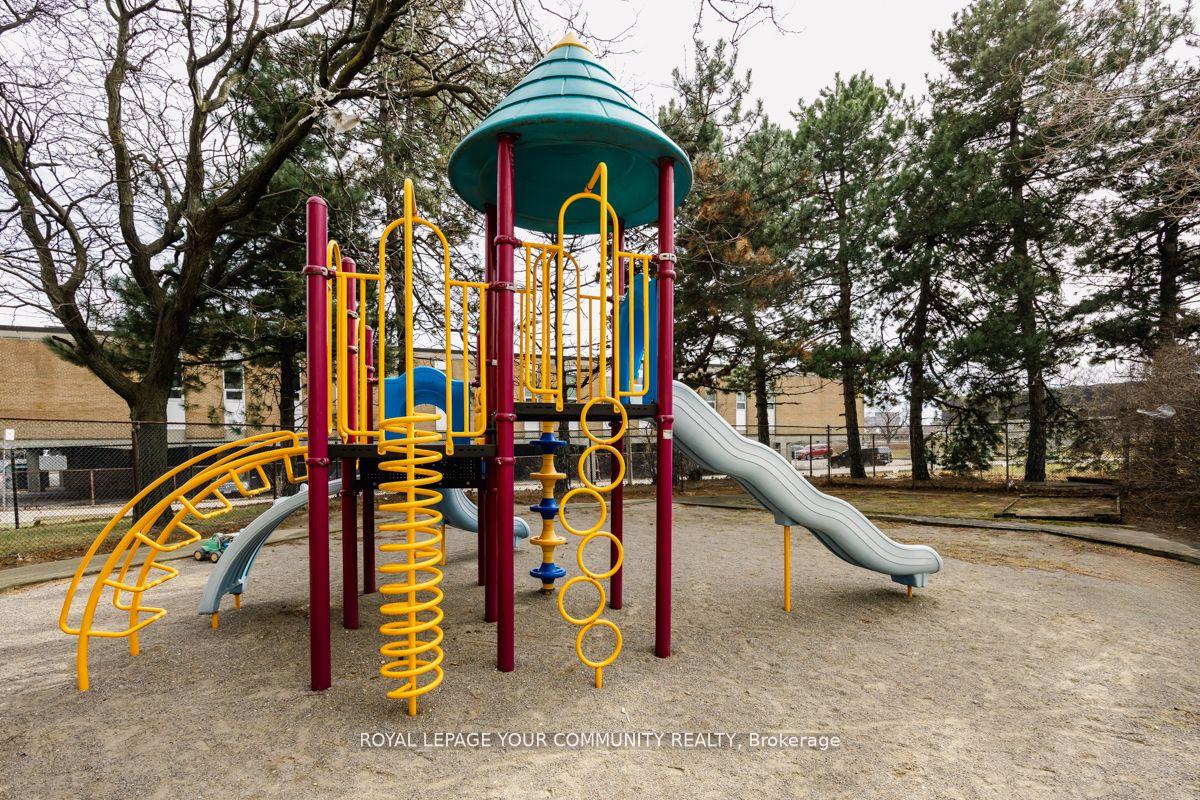 Photo 23 of Unit 1204, 150 Neptune Drive, Toronto, Englemount-Lawrence — HOMEH