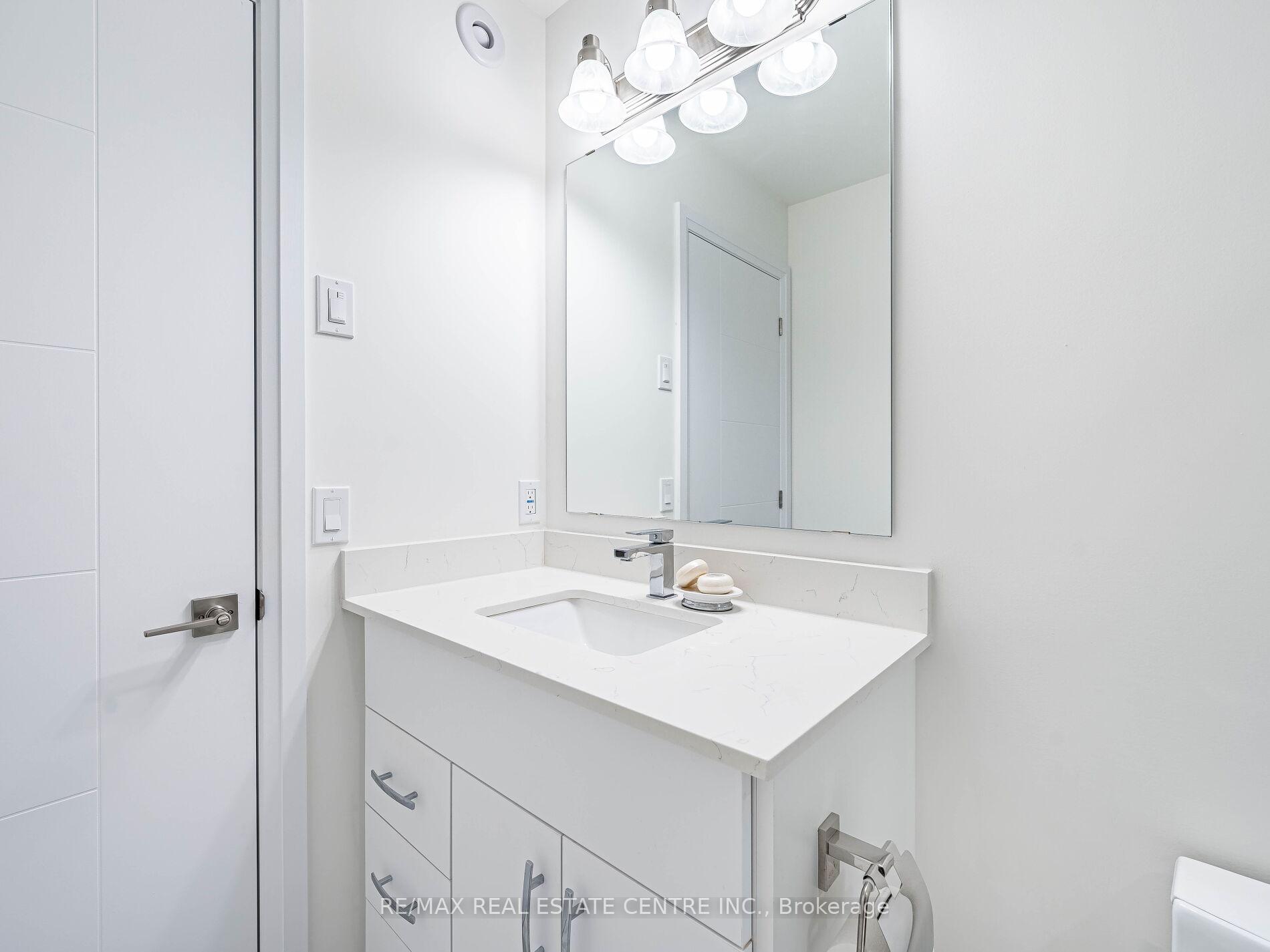 Photo 40 of 32 Lily Lane, Guelph, Clairfields/Hanlon Business Park — HOMEH