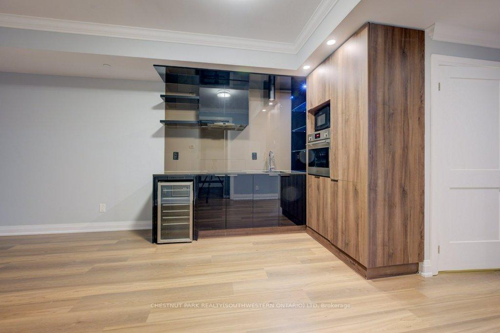 Photo 6 of Unit 1008, 70 Temperance Street, Toronto, Bay Street Corridor — HOMEH