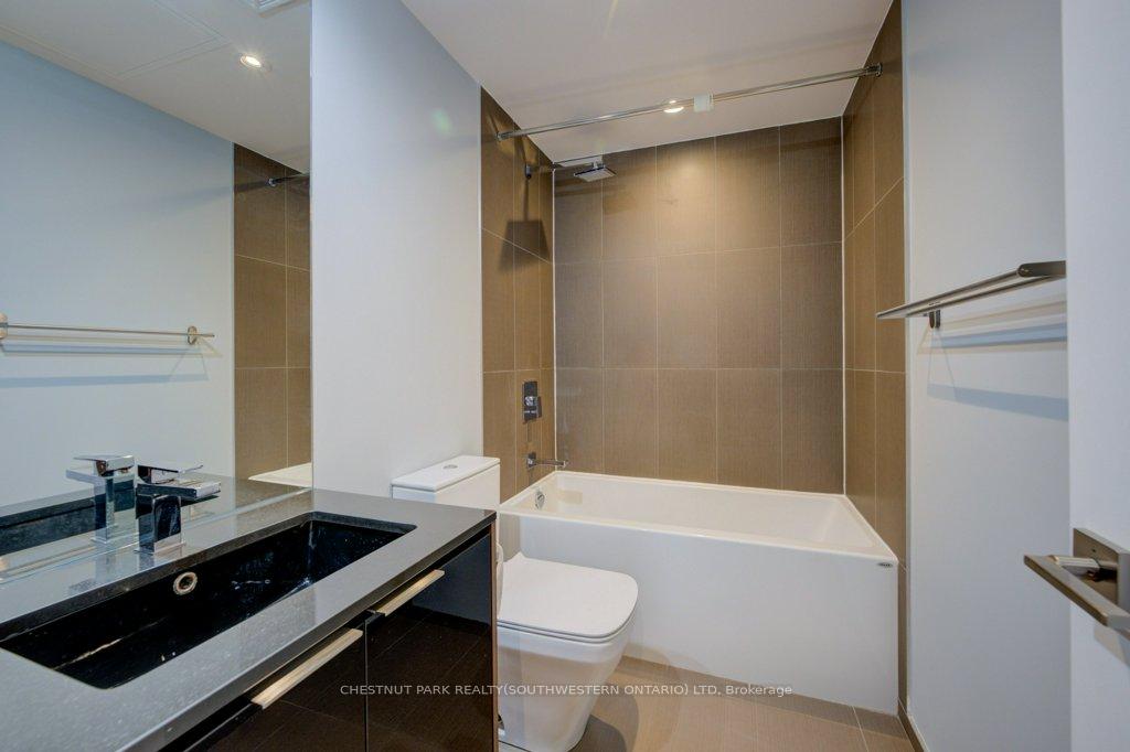 Photo 11 of Unit 1008, 70 Temperance Street, Toronto, Bay Street Corridor — HOMEH