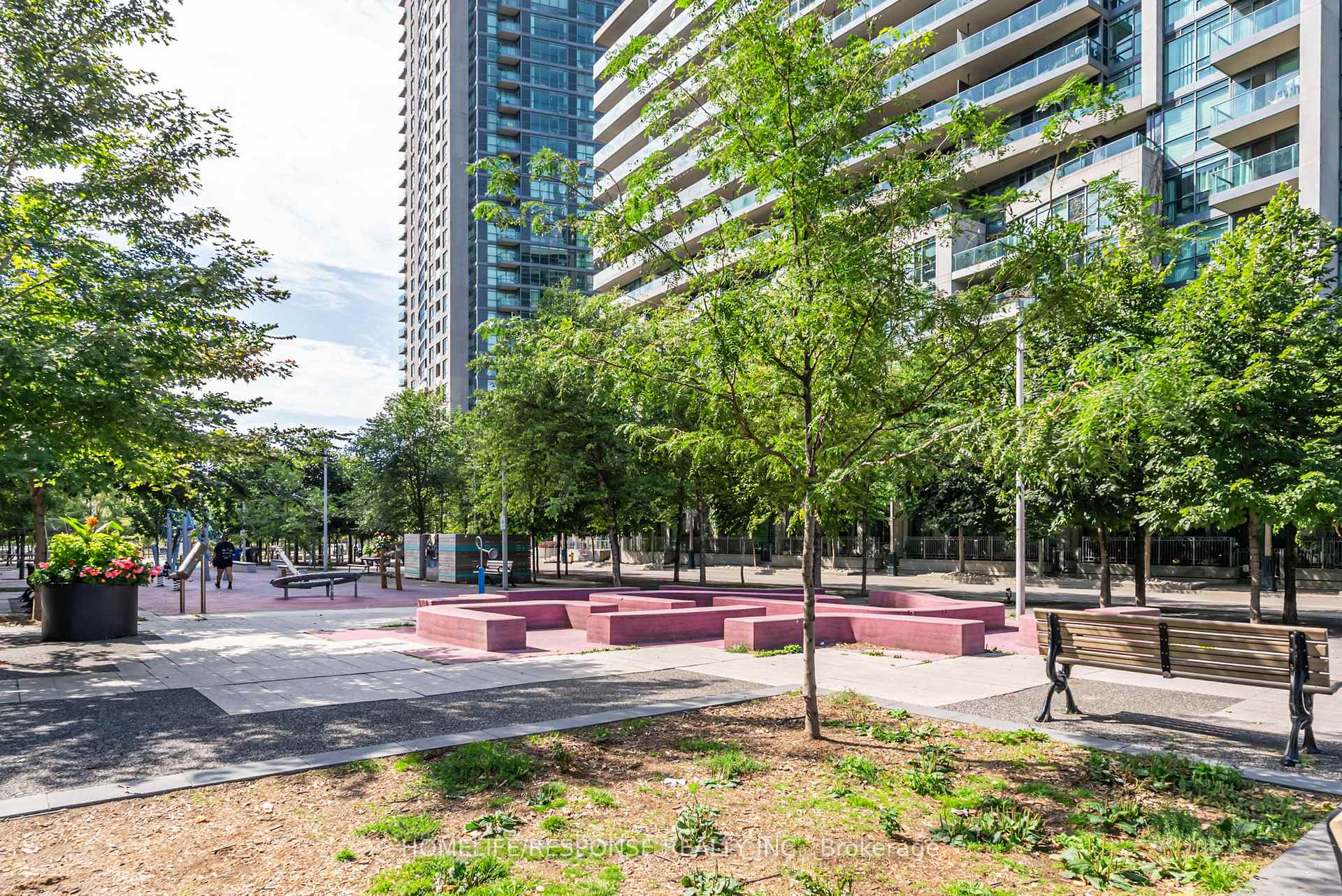 Photo 15 of Unit PH2002, 35 Bastion Street, Toronto, Niagara — HOMEH