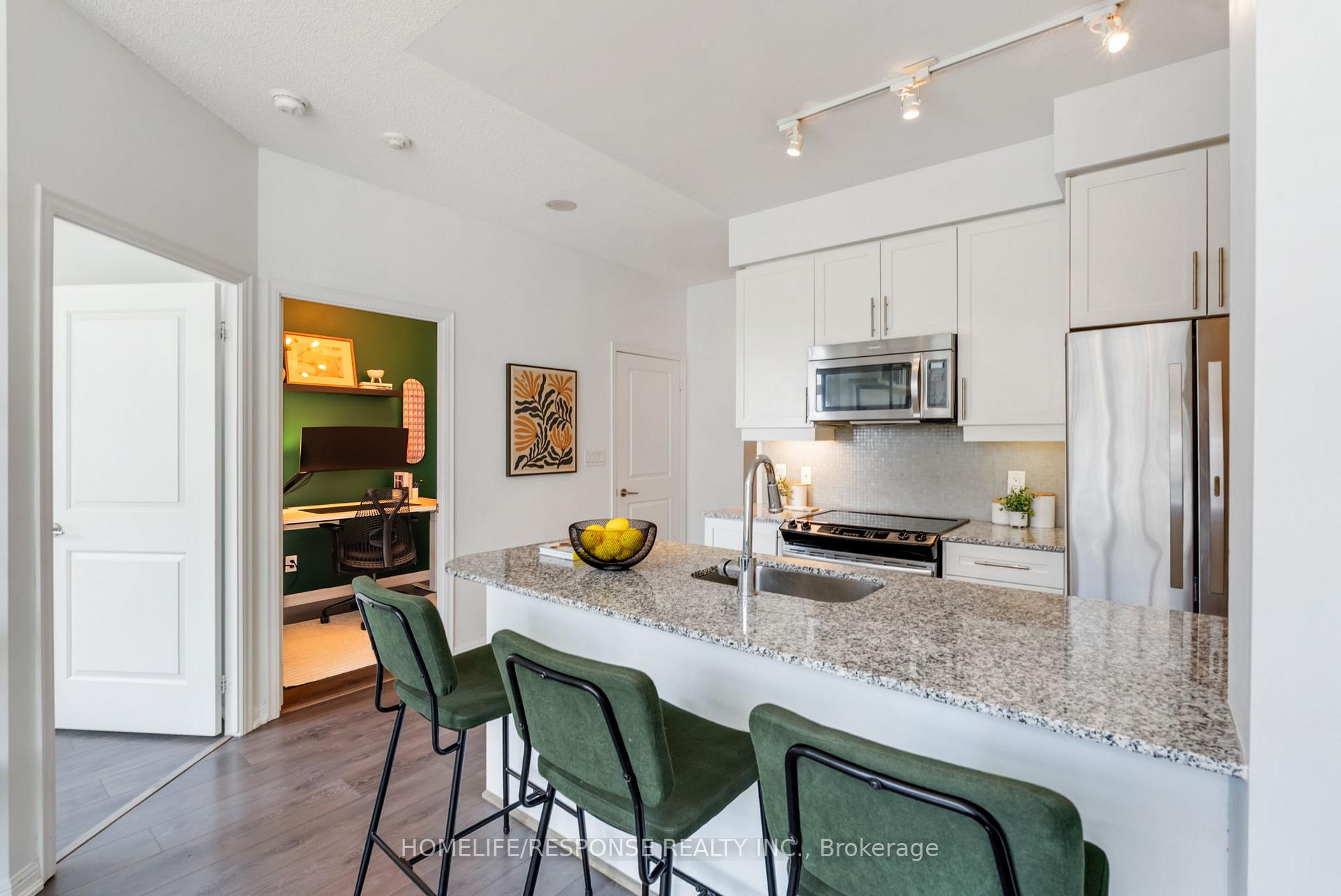Photo 10 of Unit PH2002, 35 Bastion Street, Toronto, Niagara — HOMEH
