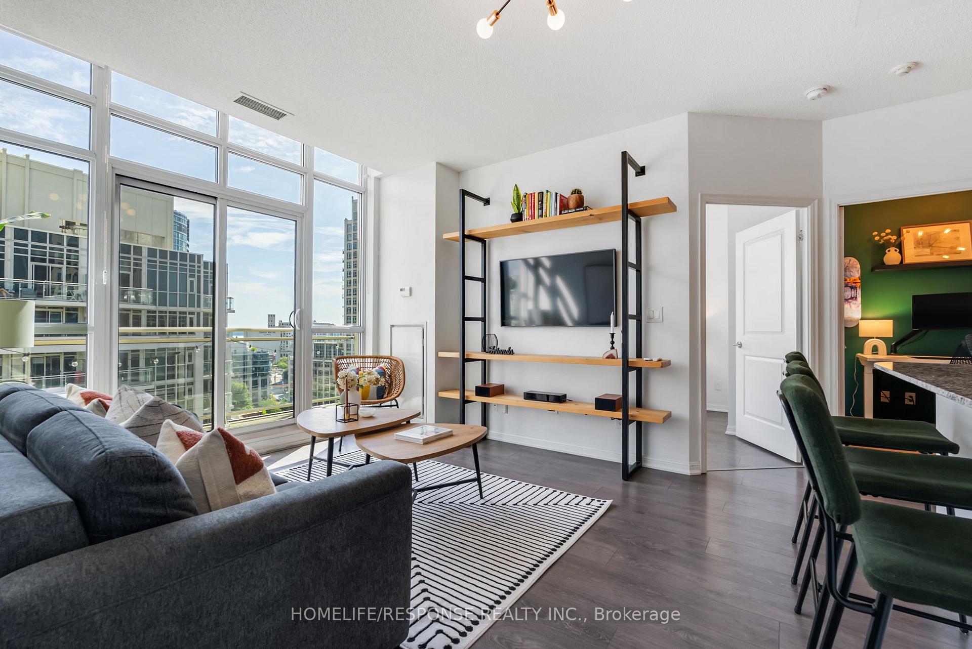 Photo 4 of Unit PH2002, 35 Bastion Street, Toronto, Niagara — HOMEH