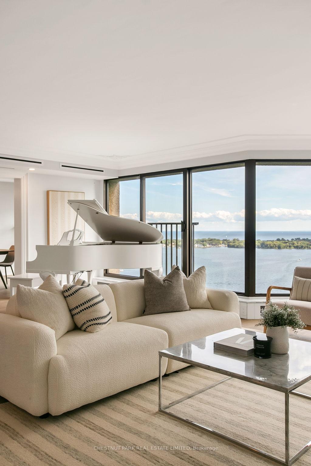Photo 10 of Unit 3011, 55 Harbour Square, Toronto, Waterfront Communities — HOMEH