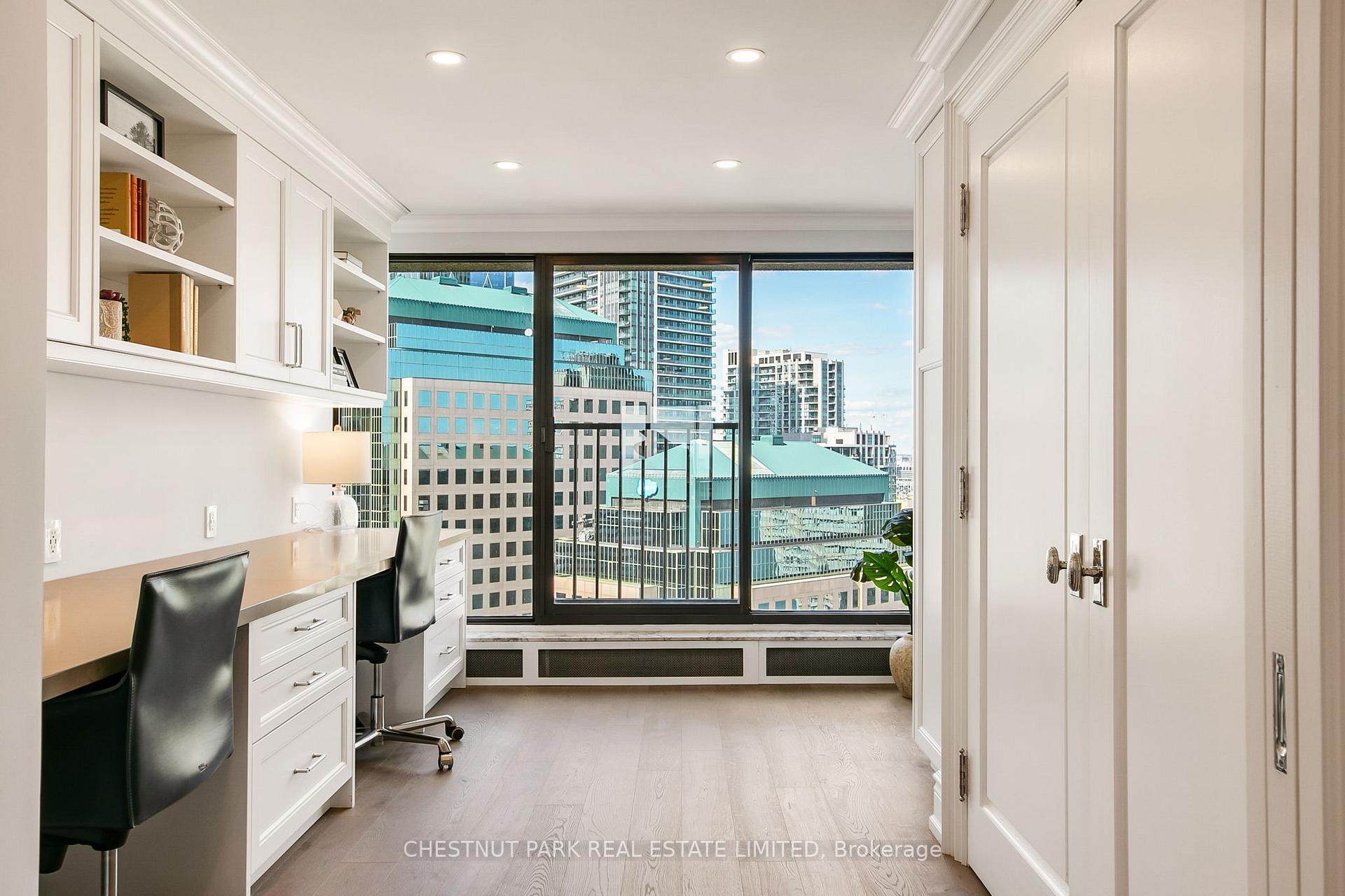 Photo 19 of Unit 3011, 55 Harbour Square, Toronto, Waterfront Communities — HOMEH