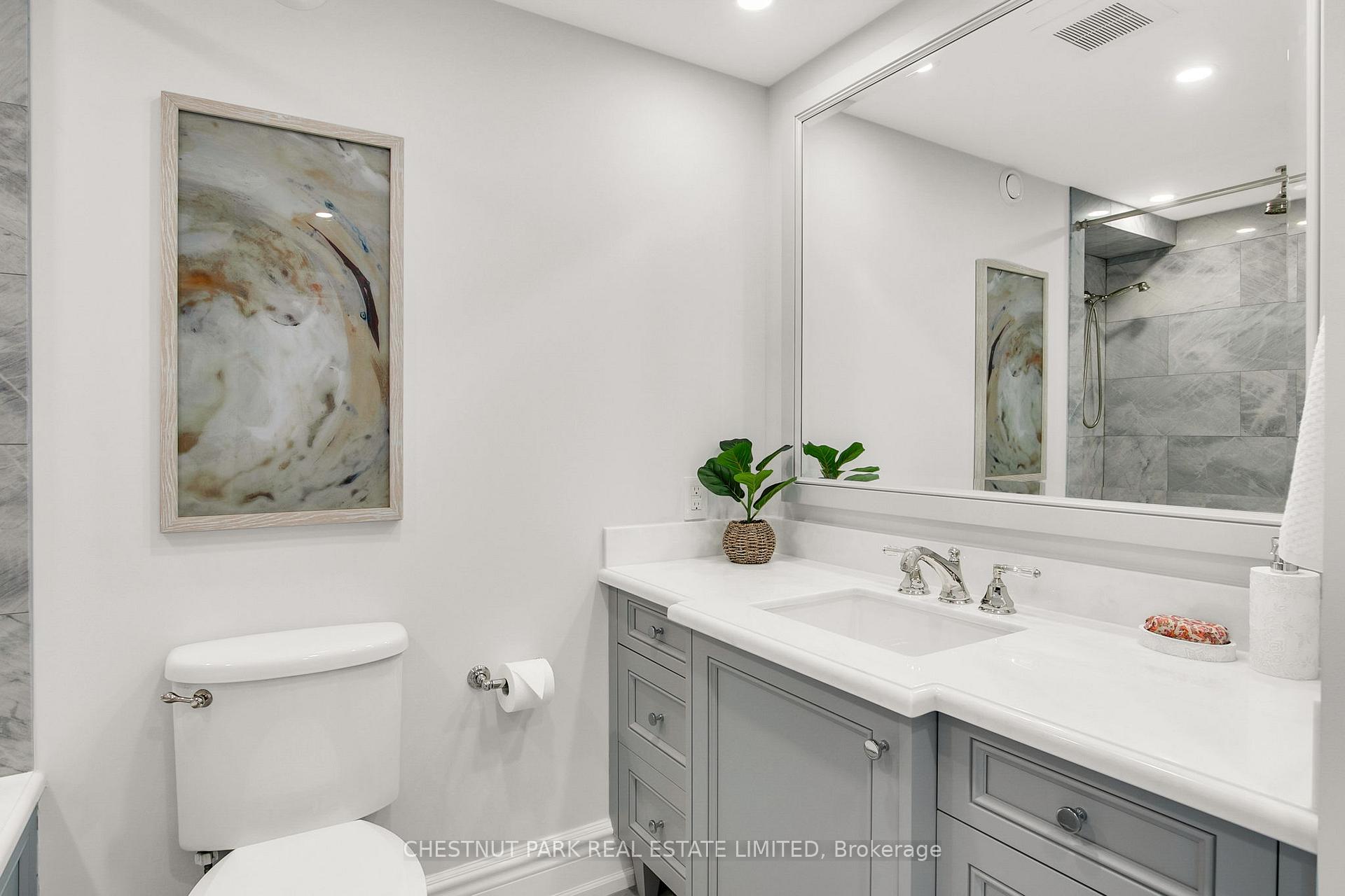 Photo 33 of Unit 3011, 55 Harbour Square, Toronto, Waterfront Communities — HOMEH