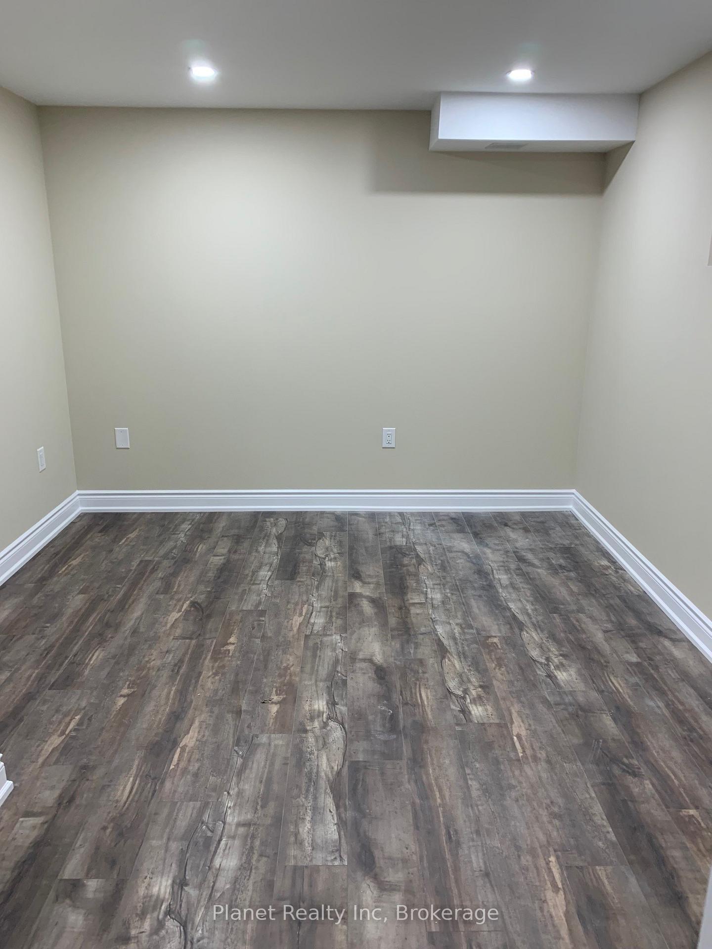 Photo 10 of Unit Lower, 22 Dudley Drive, Guelph, Kortright East — HOMEH
