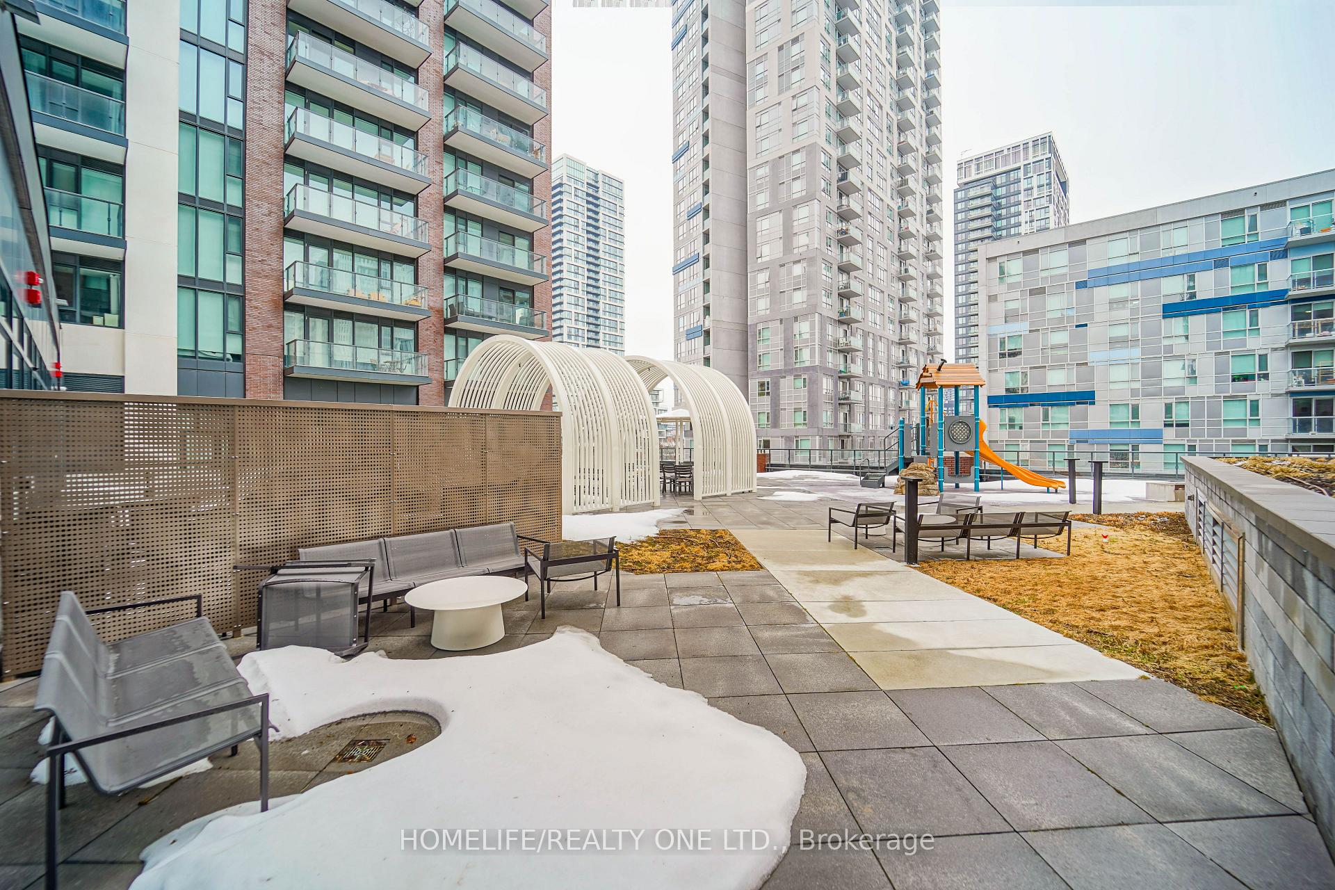 Photo 5 of Unit 2002, 130 River Street, Toronto, Regent Park — HOMEH