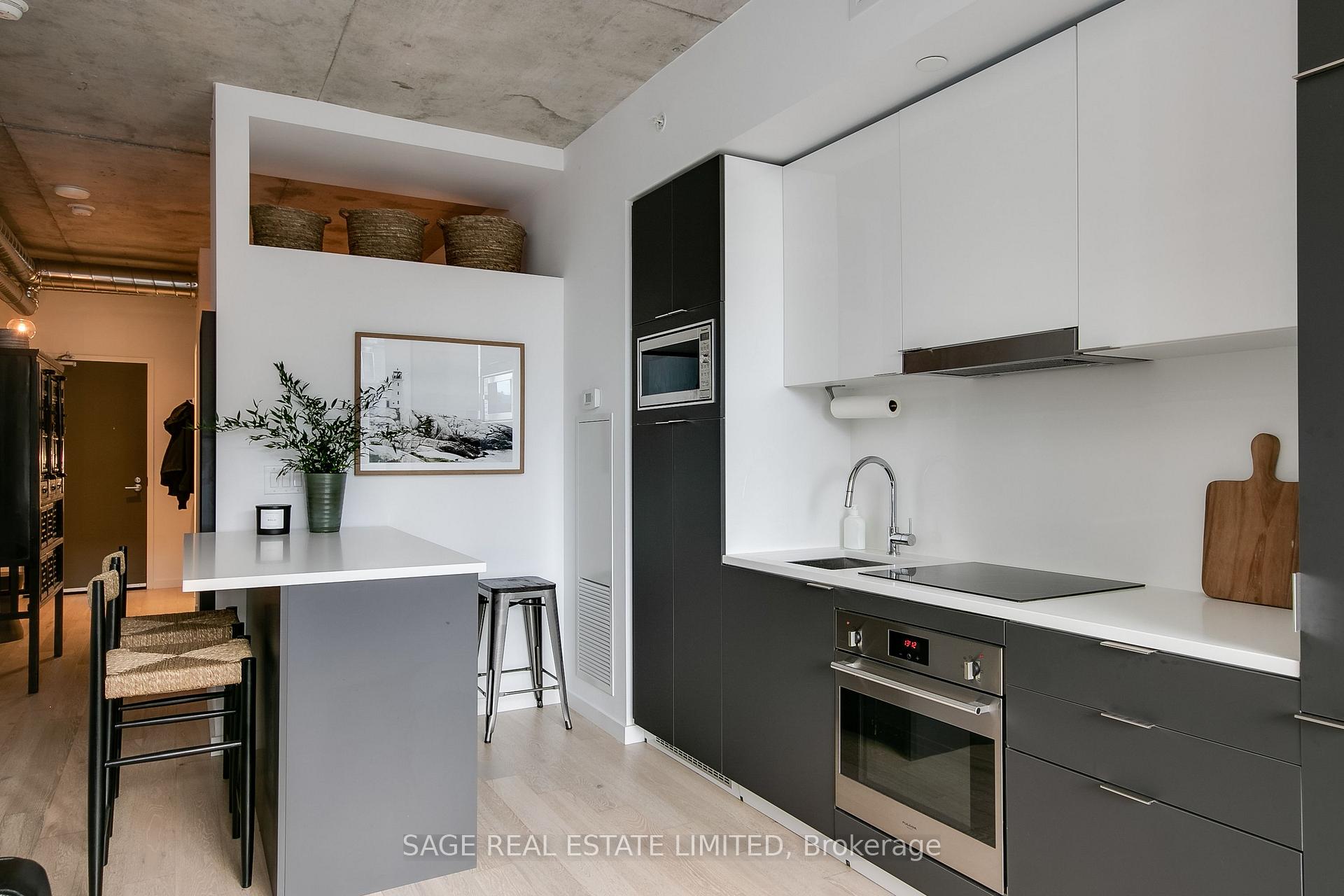 Photo 9 of Unit 807, 170 Bayview Avenue, Toronto, Waterfront Communities — HOMEH