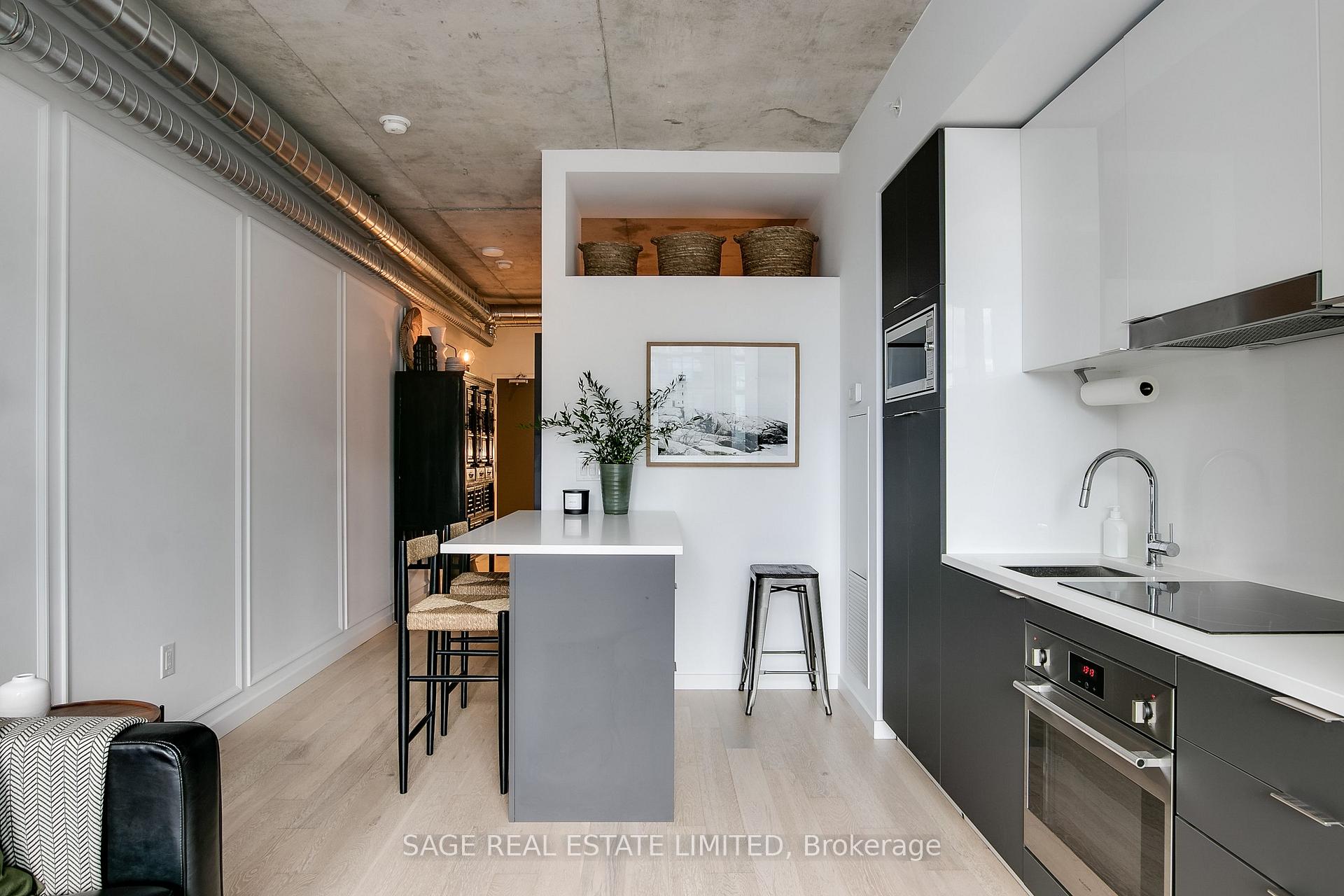 Photo 13 of Unit 807, 170 Bayview Avenue, Toronto, Waterfront Communities — HOMEH