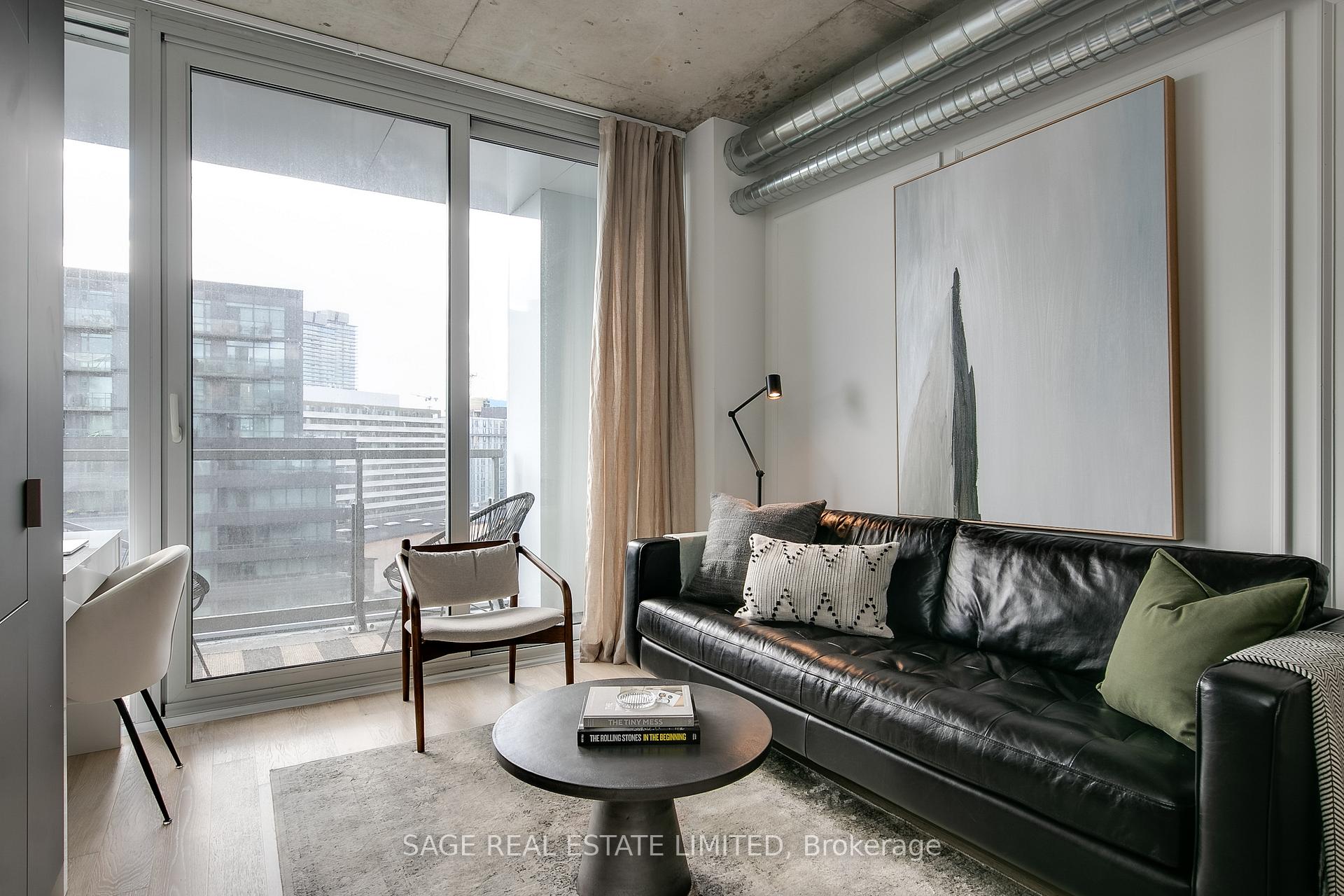 Photo 2 of Unit 807, 170 Bayview Avenue, Toronto, Waterfront Communities — HOMEH