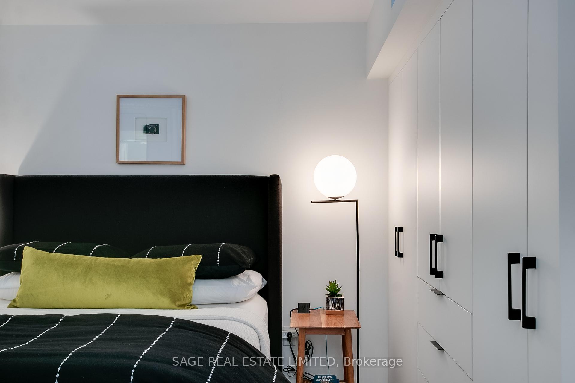 Photo 8 of Unit 807, 170 Bayview Avenue, Toronto, Waterfront Communities — HOMEH